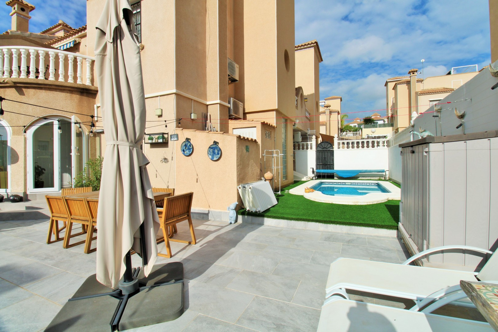 Resale - Townhouse - Villamartín