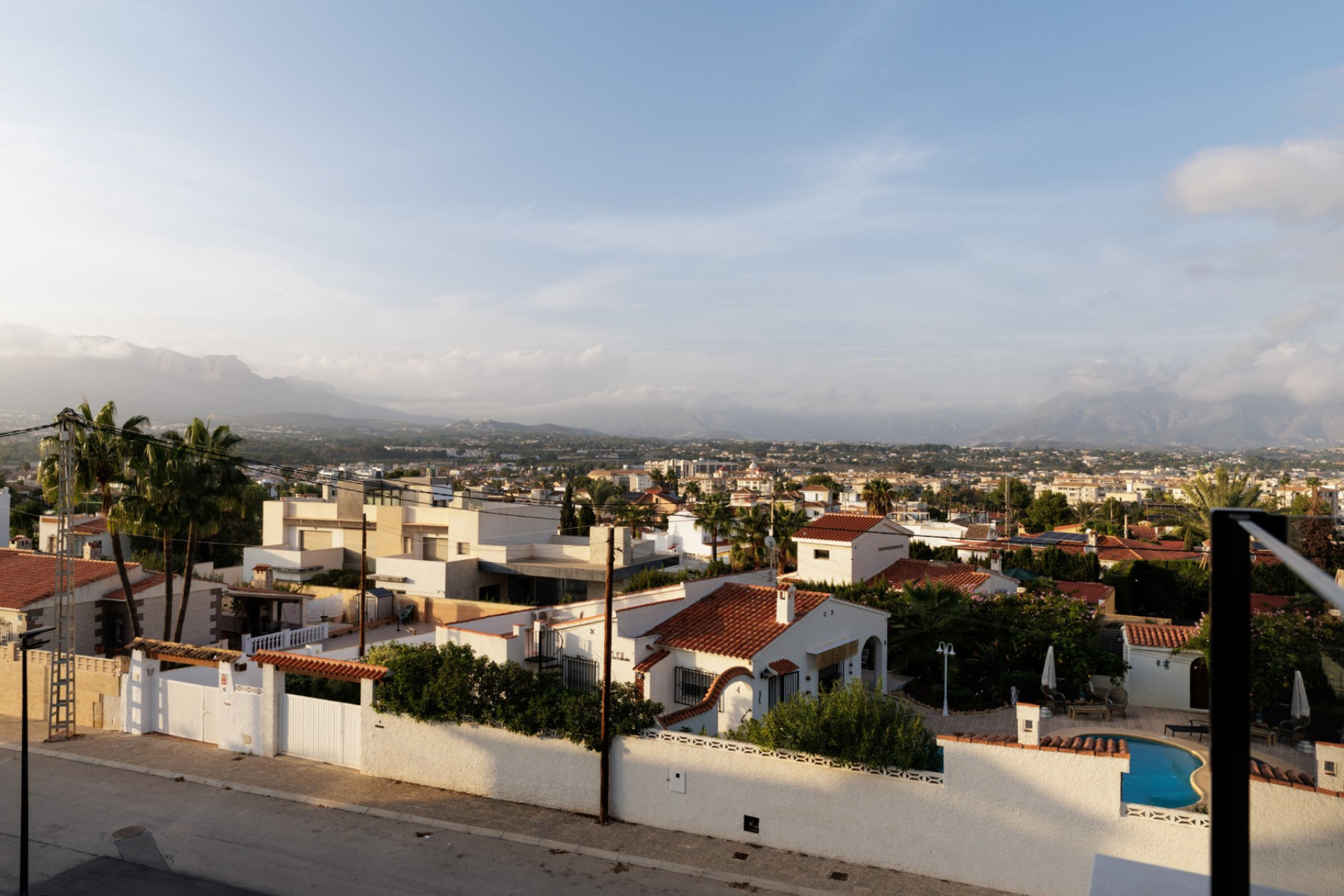 Resale - Villa - Albir