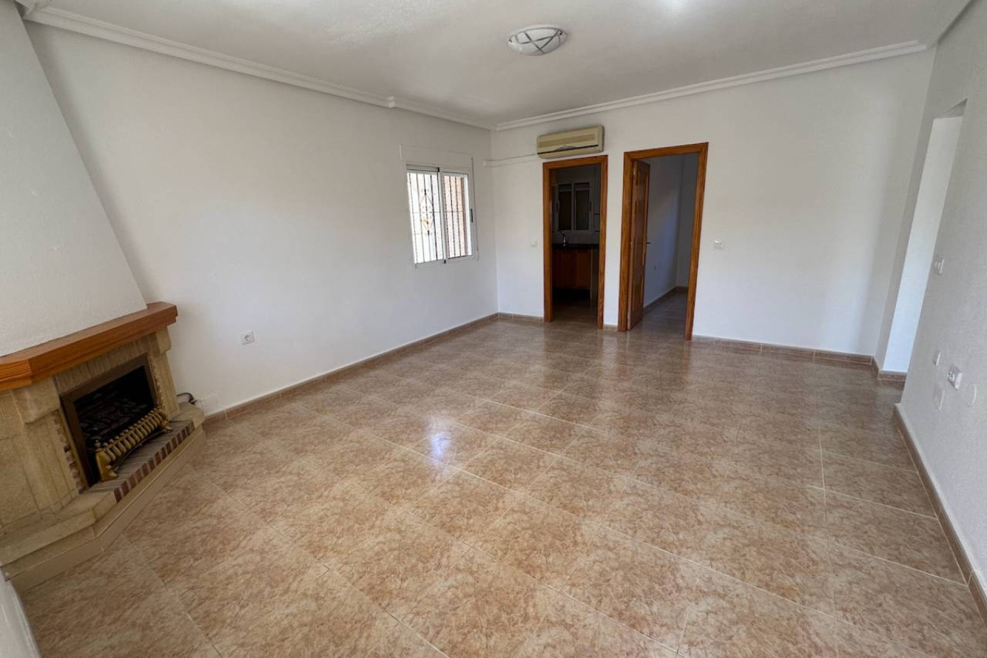 Resale - Villa - Algorfa - Montemar