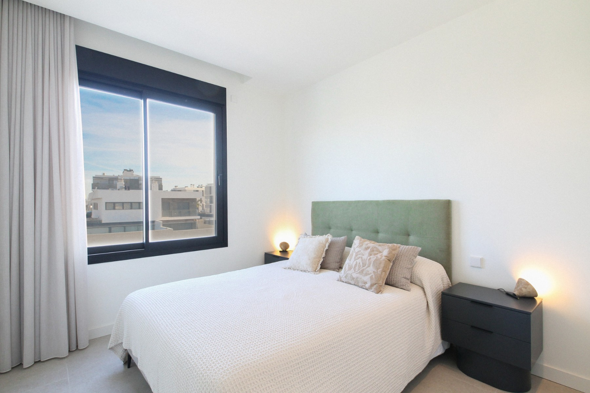 Resale - Villa - Alicante - Center