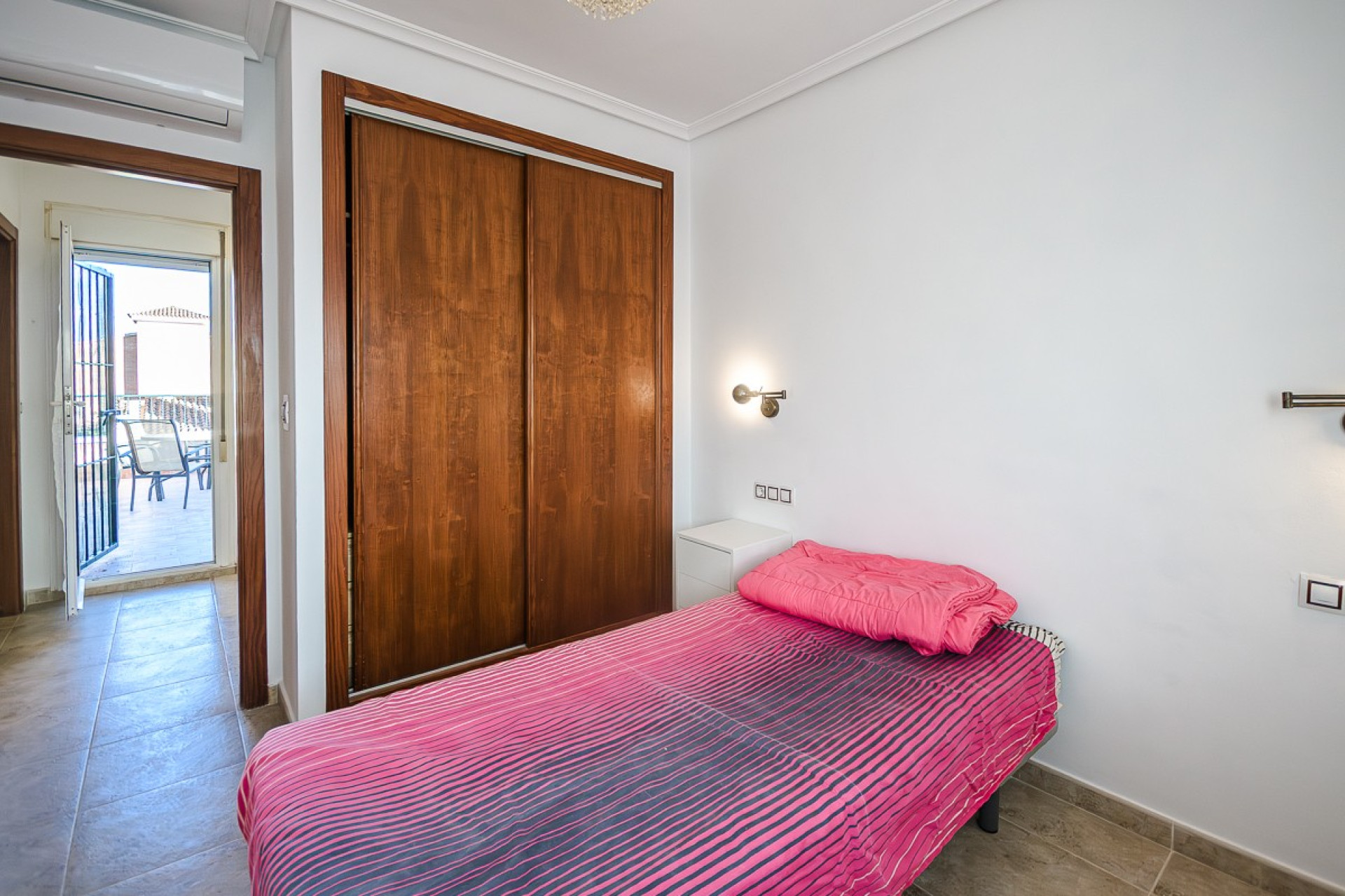 Resale - Villa - Benferri