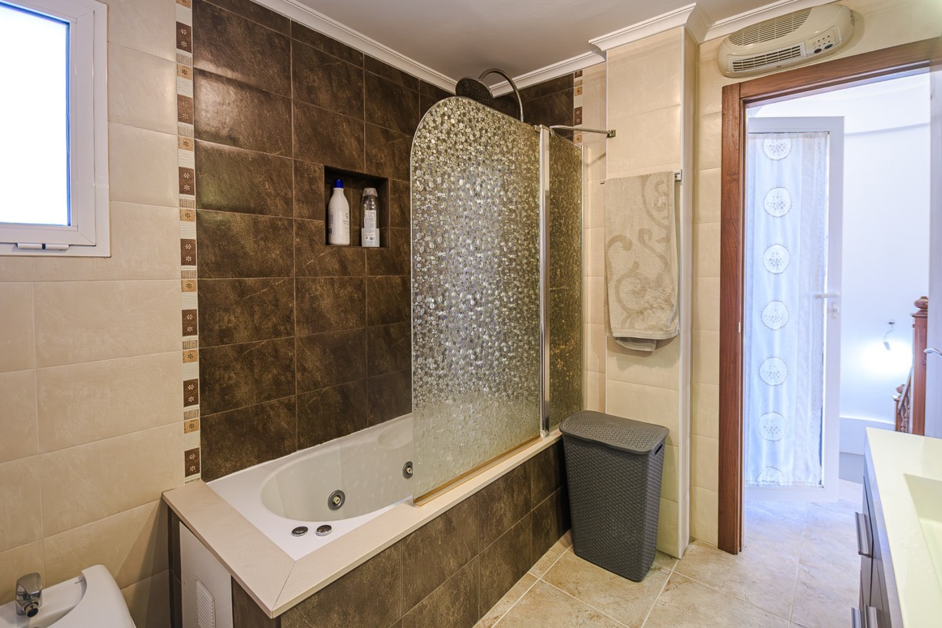 Resale - Villa - Benferri