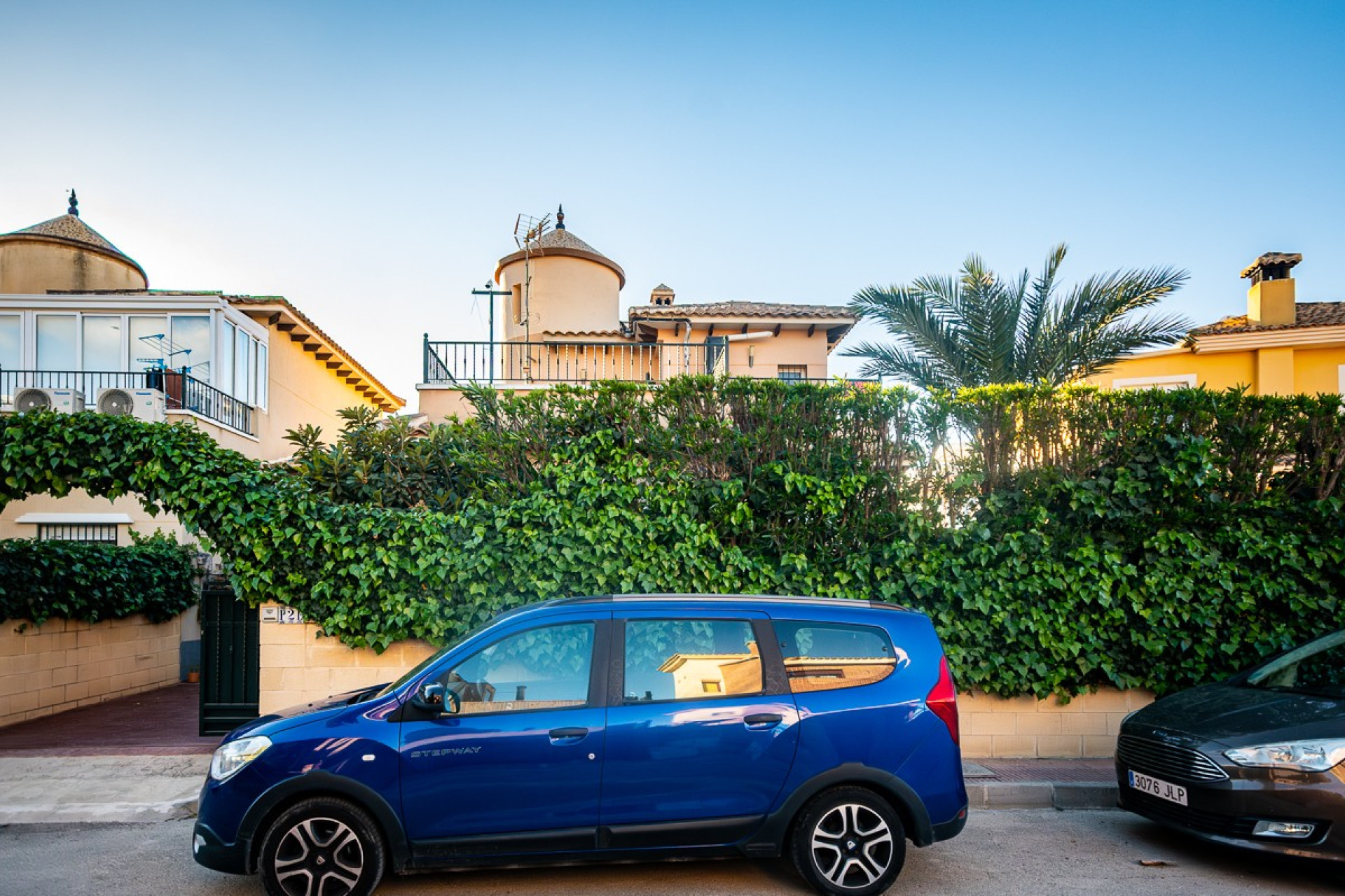 Resale - Villa - Benferri