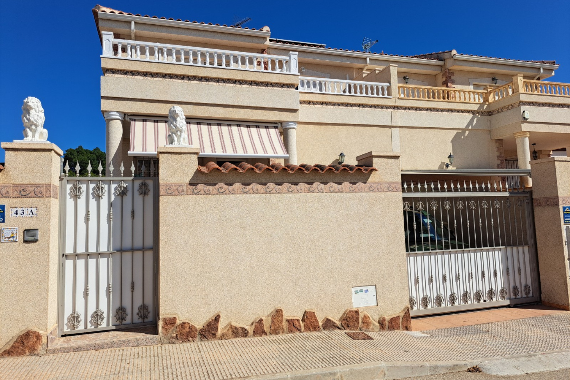 Resale - Villa - Benijofar