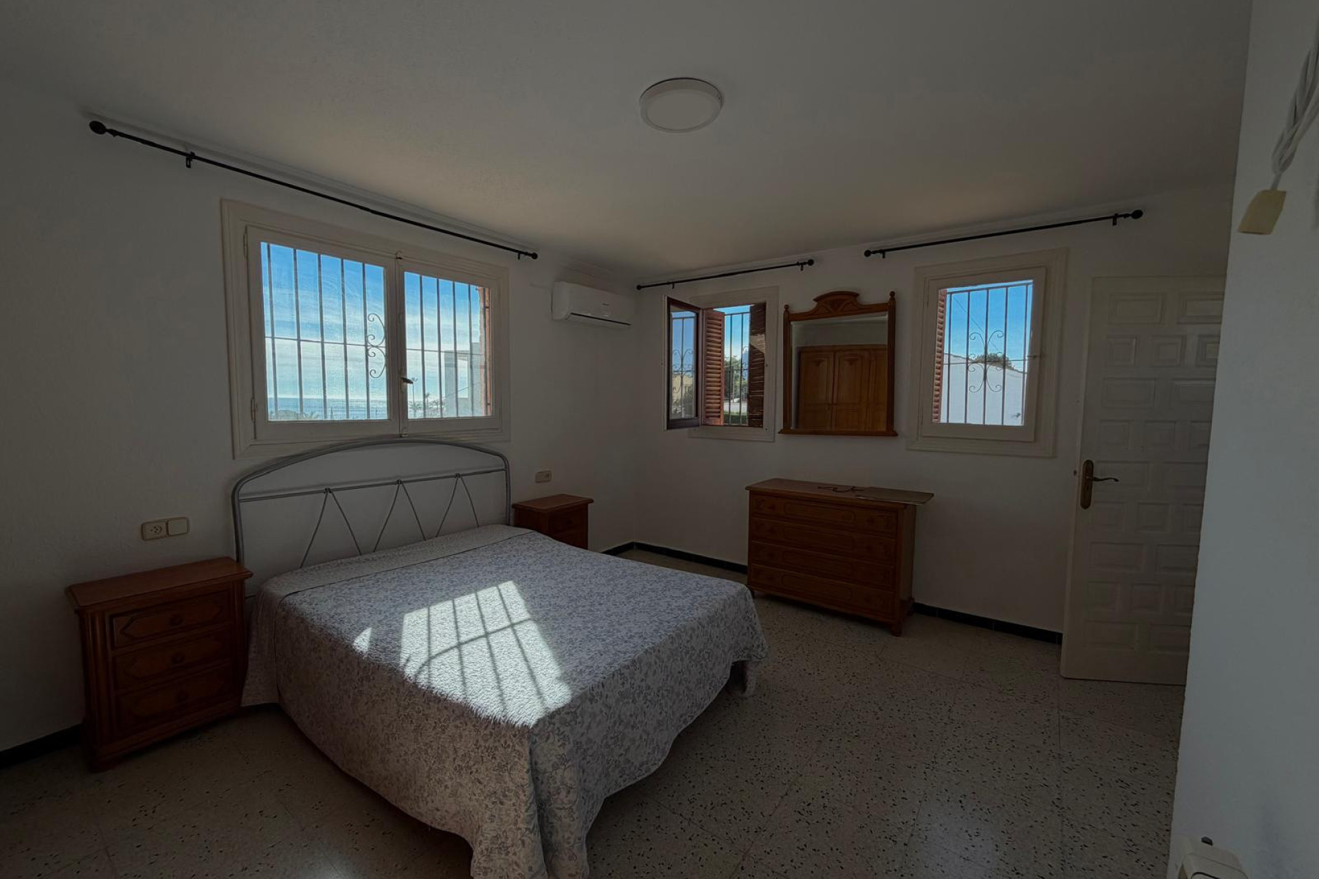 Resale - Villa - Calpe - Zona Playa del Bol - Puerto