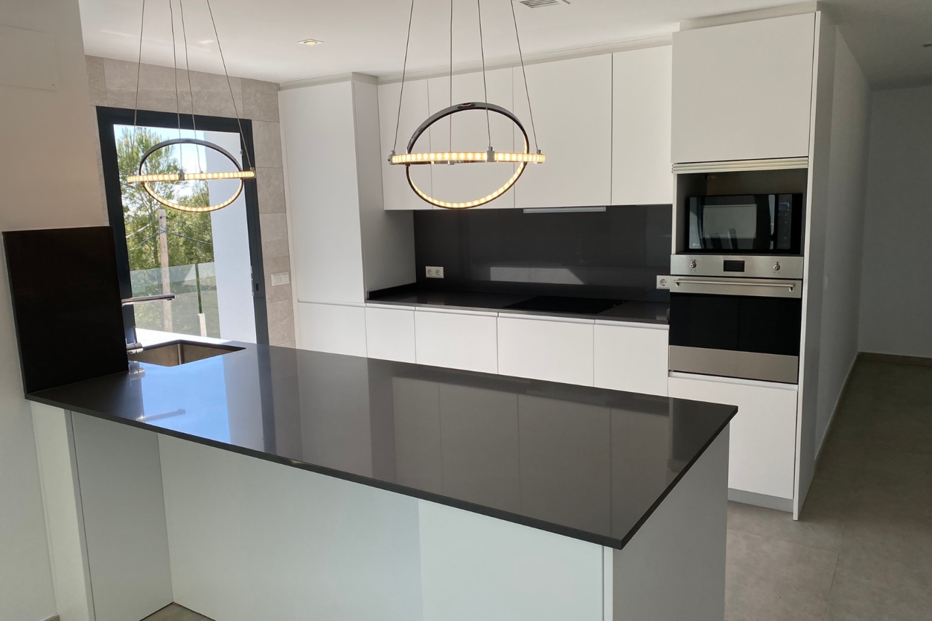 Resale - Villa - Calpe