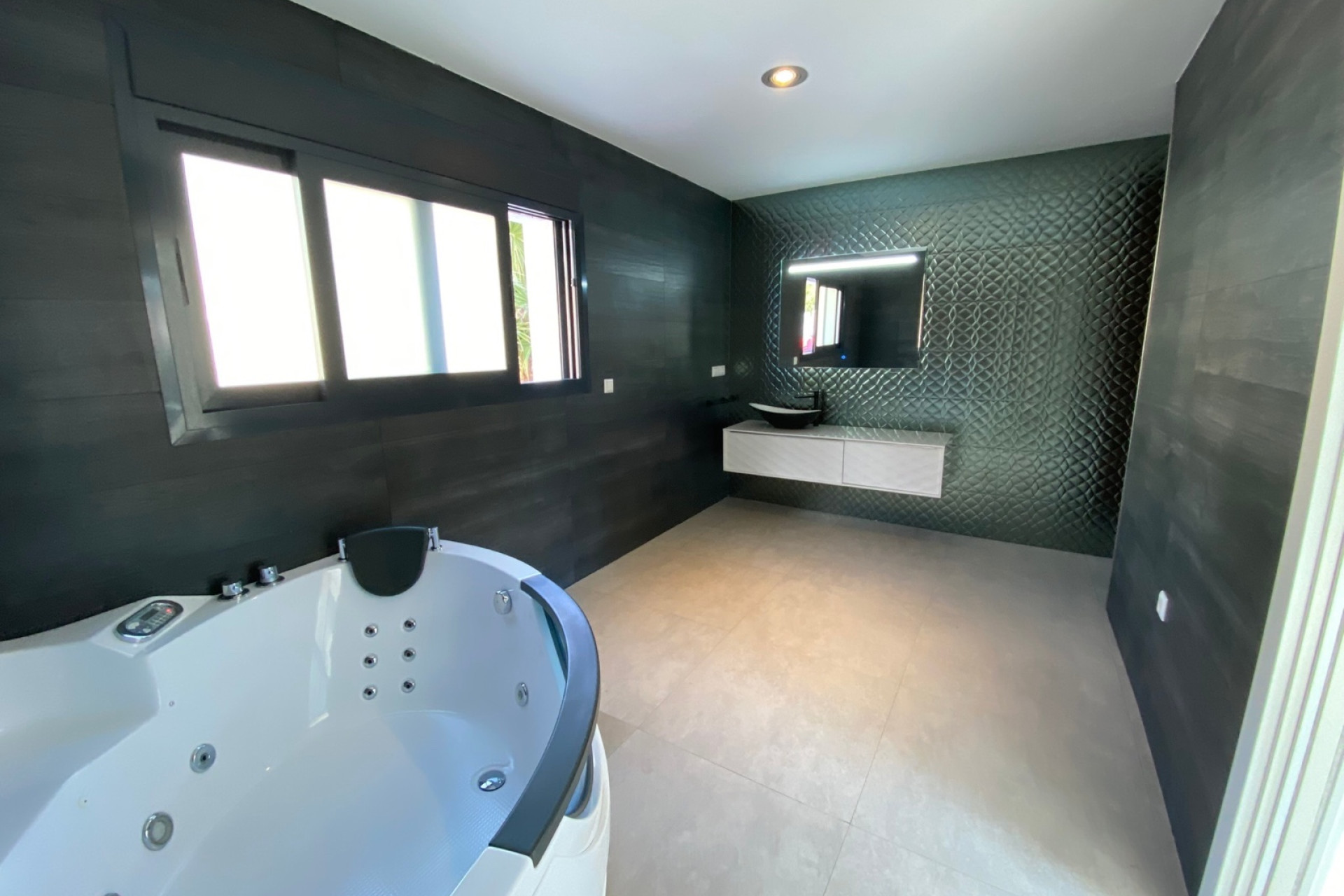 Resale - Villa - Calpe