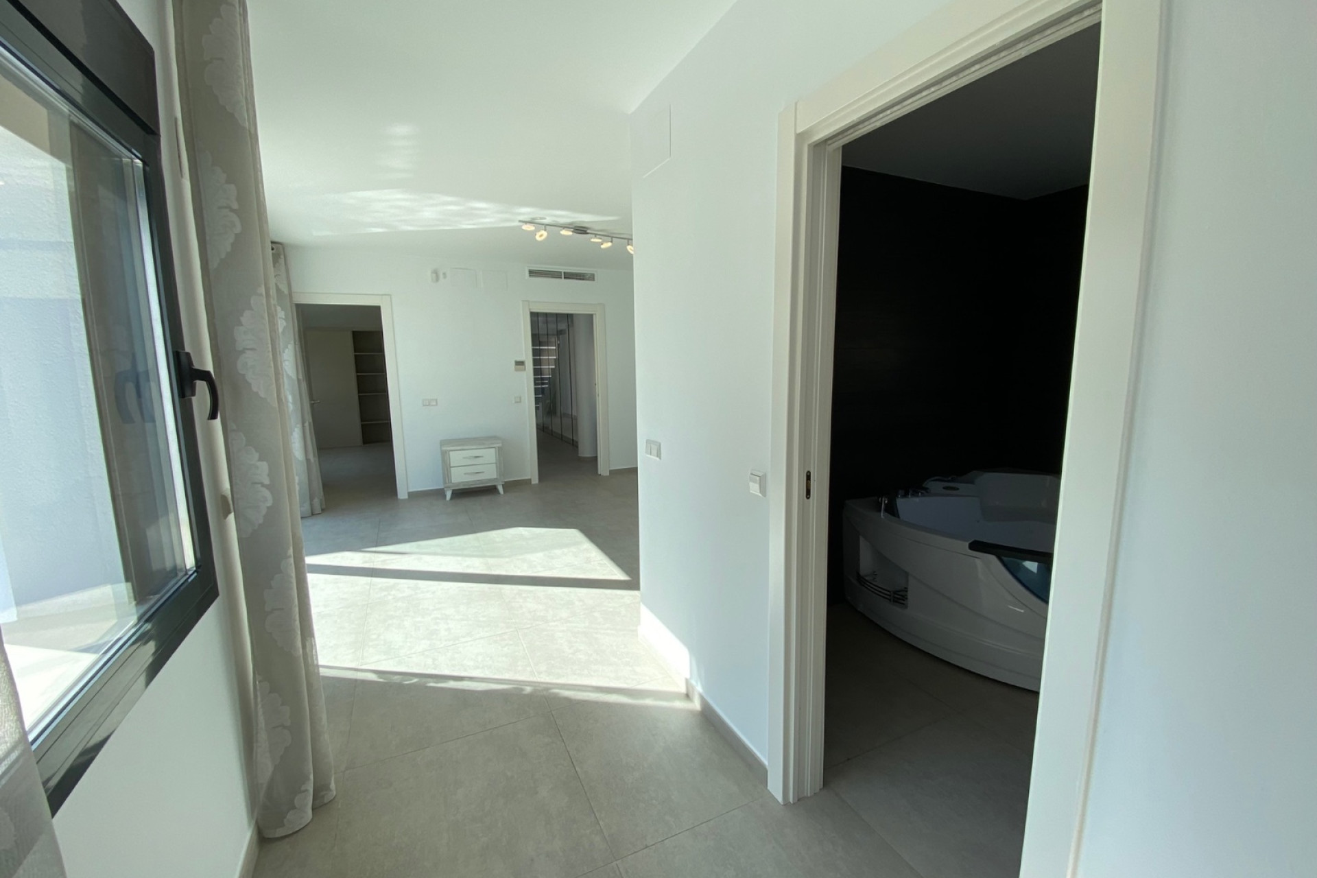 Resale - Villa - Calpe