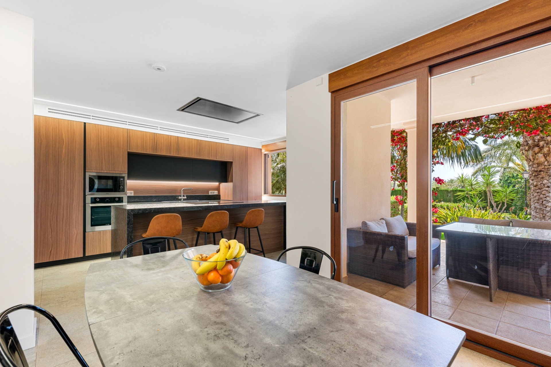 Resale - Villa - Elche