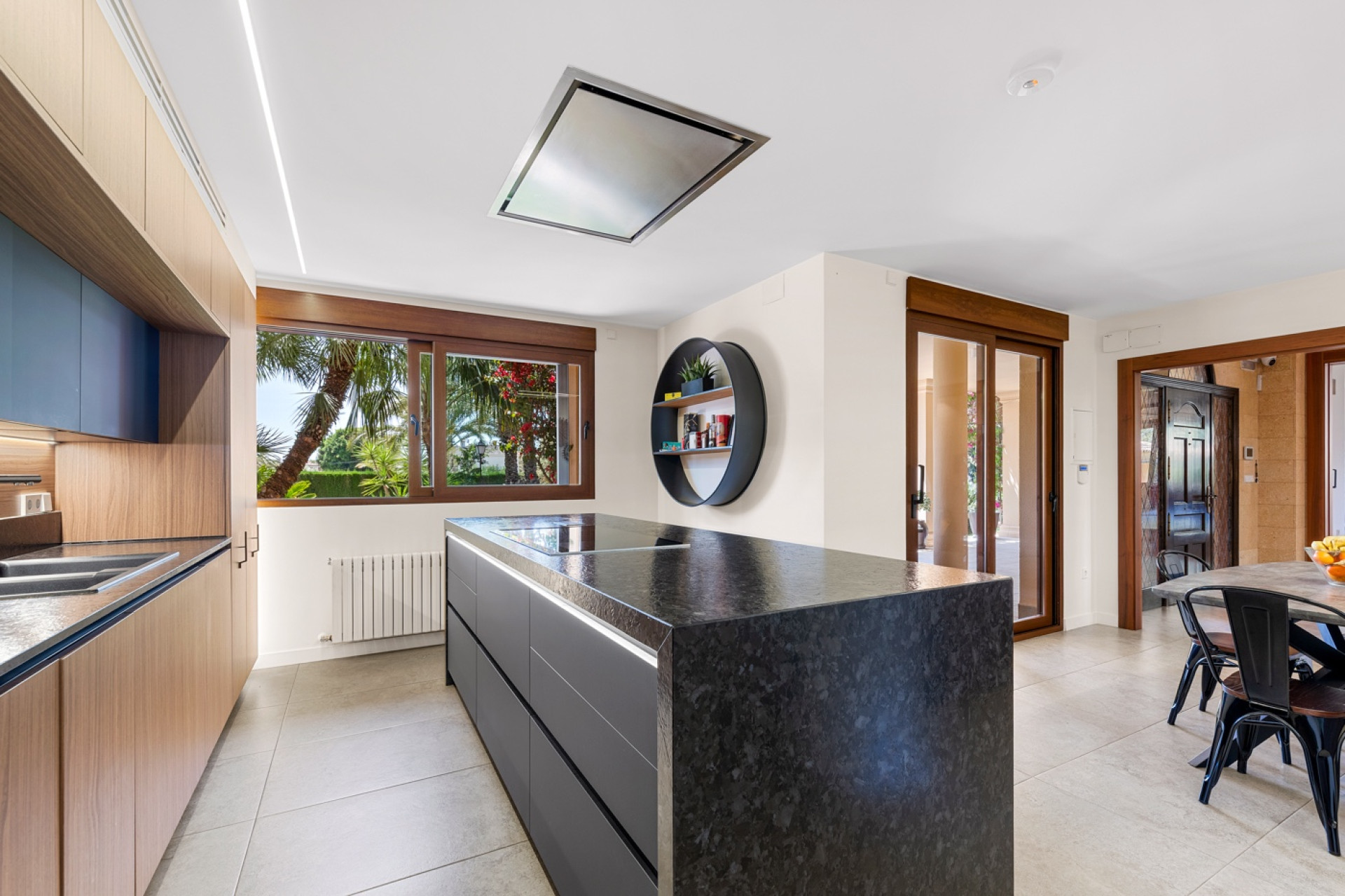 Resale - Villa - Elche