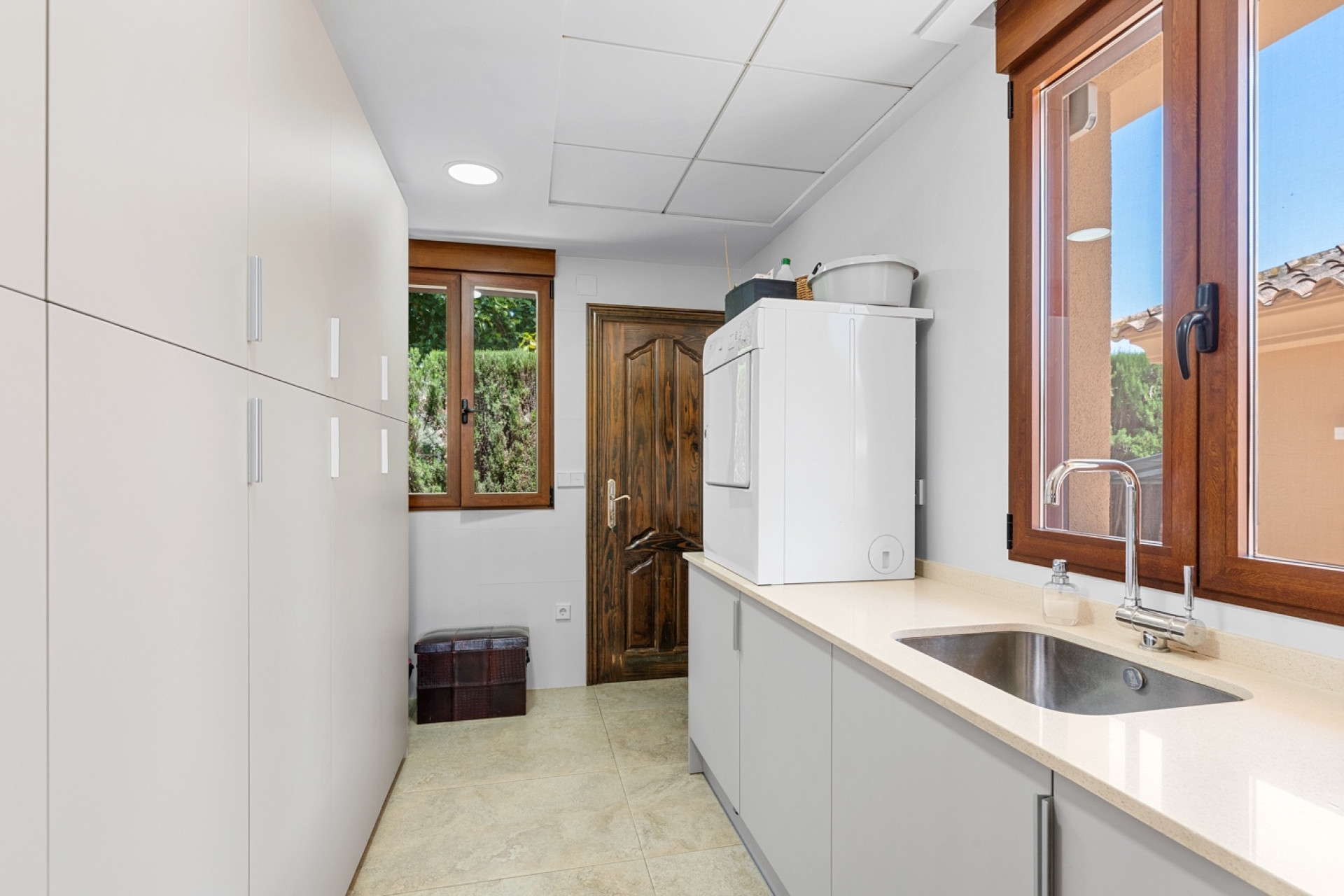 Resale - Villa - Elche