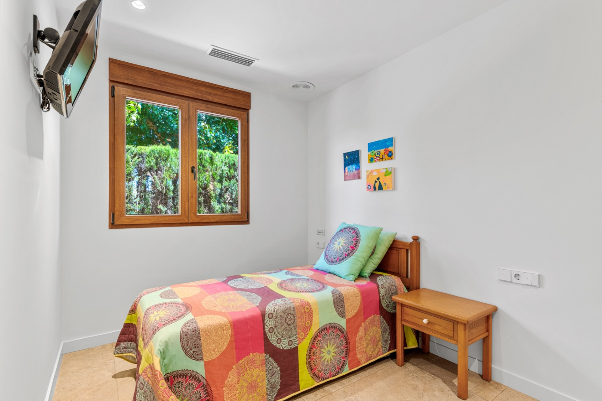 Resale - Villa - Elche