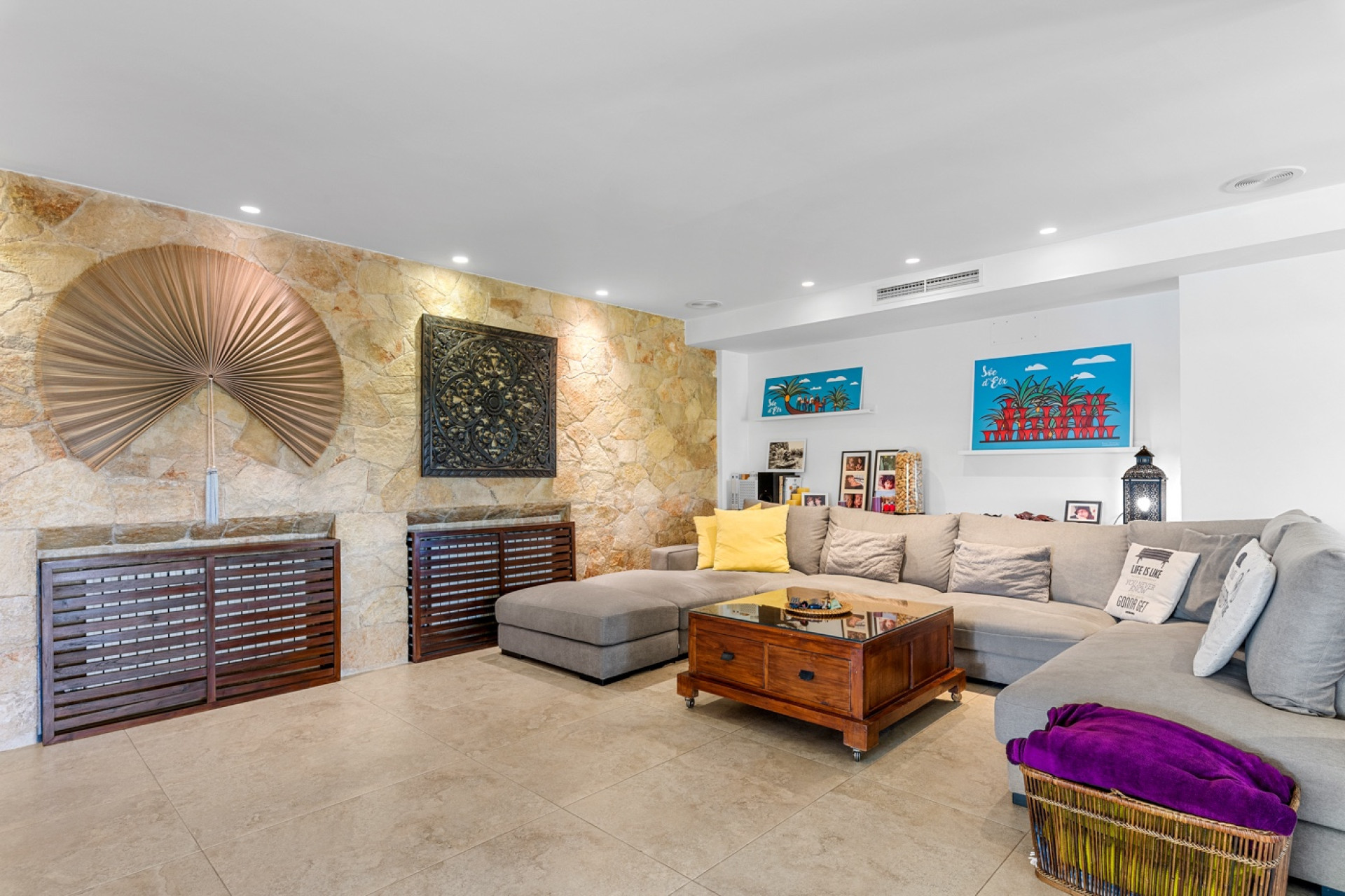 Resale - Villa - Elche