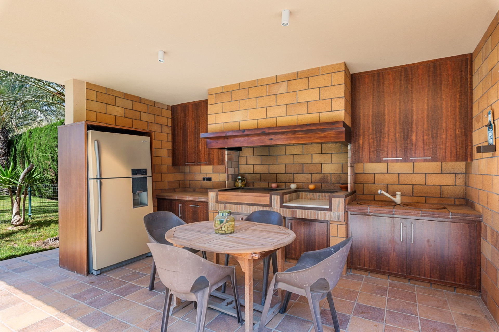 Resale - Villa - Elche