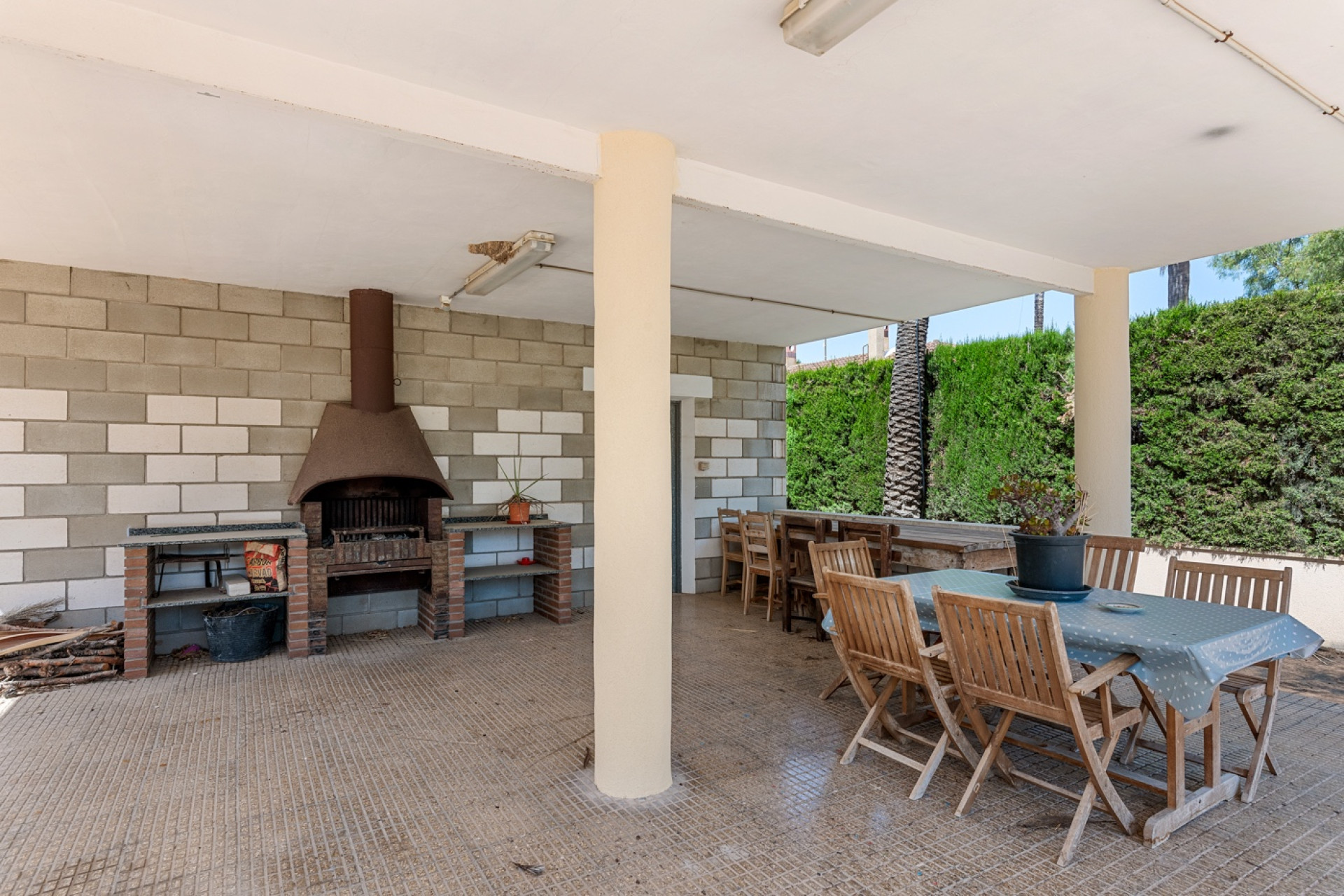 Resale - Villa - Elche