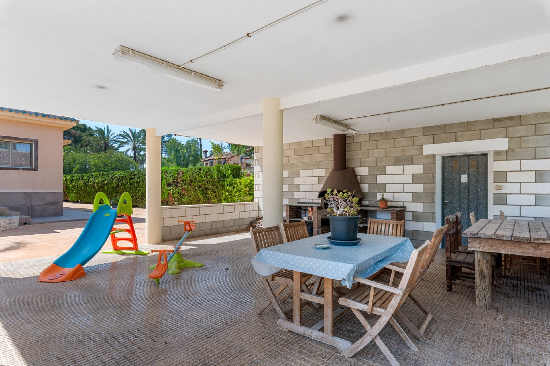 Resale - Villa - Elche