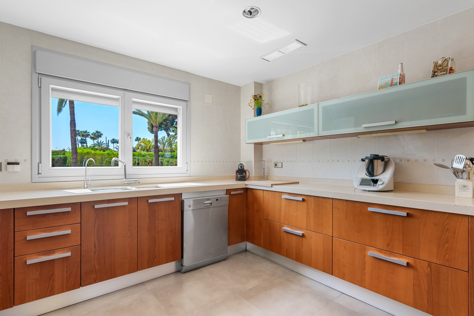 Resale - Villa - Elche