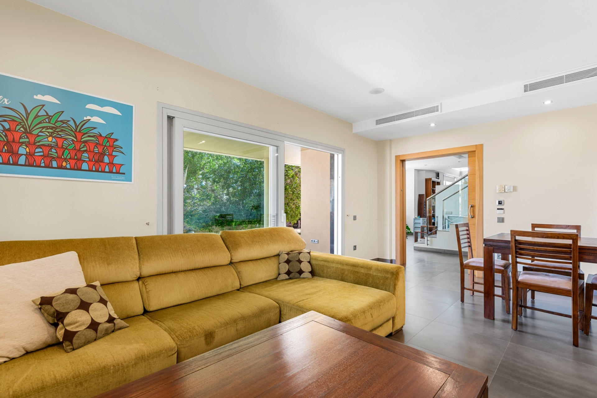 Resale - Villa - Elche