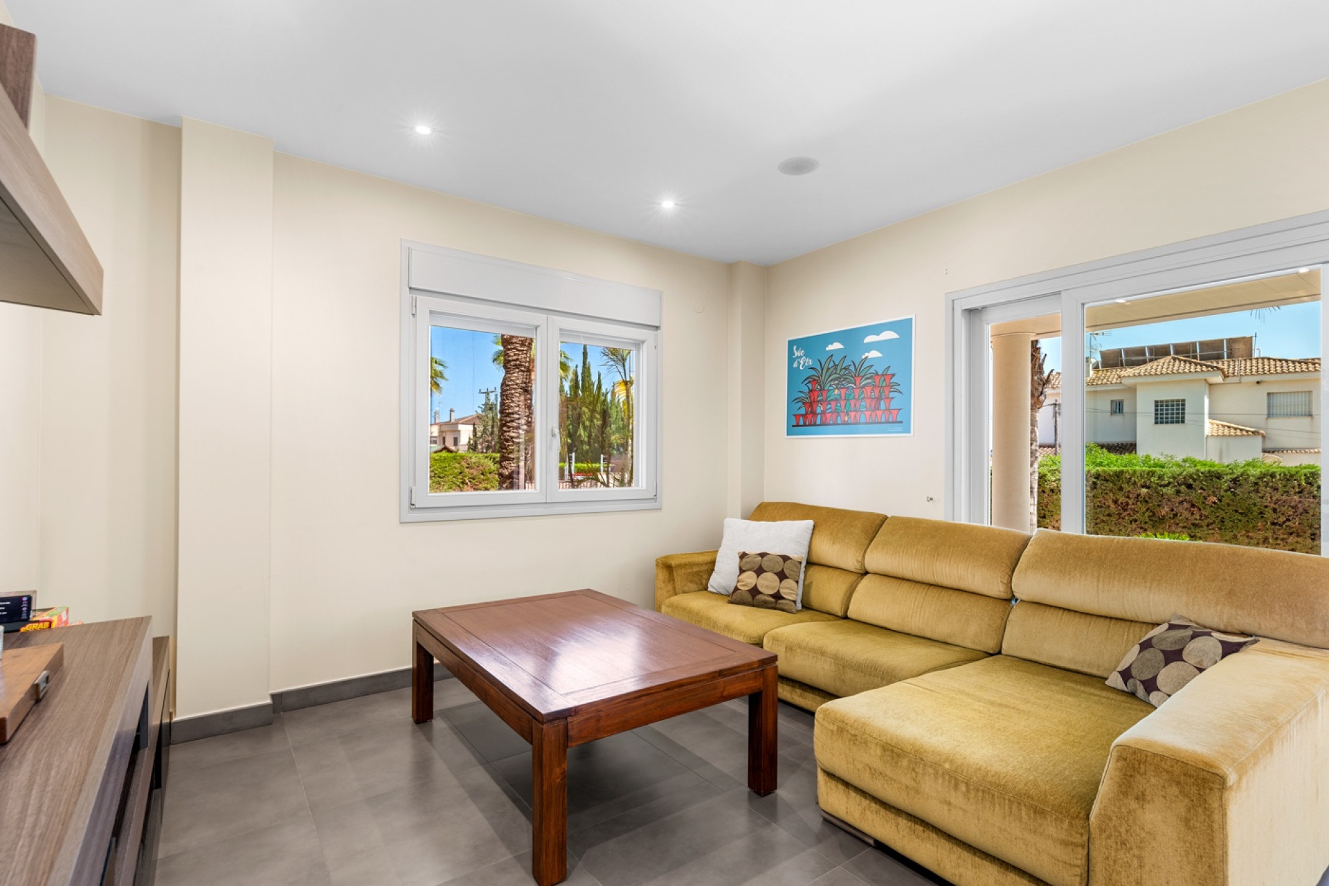 Resale - Villa - Elche