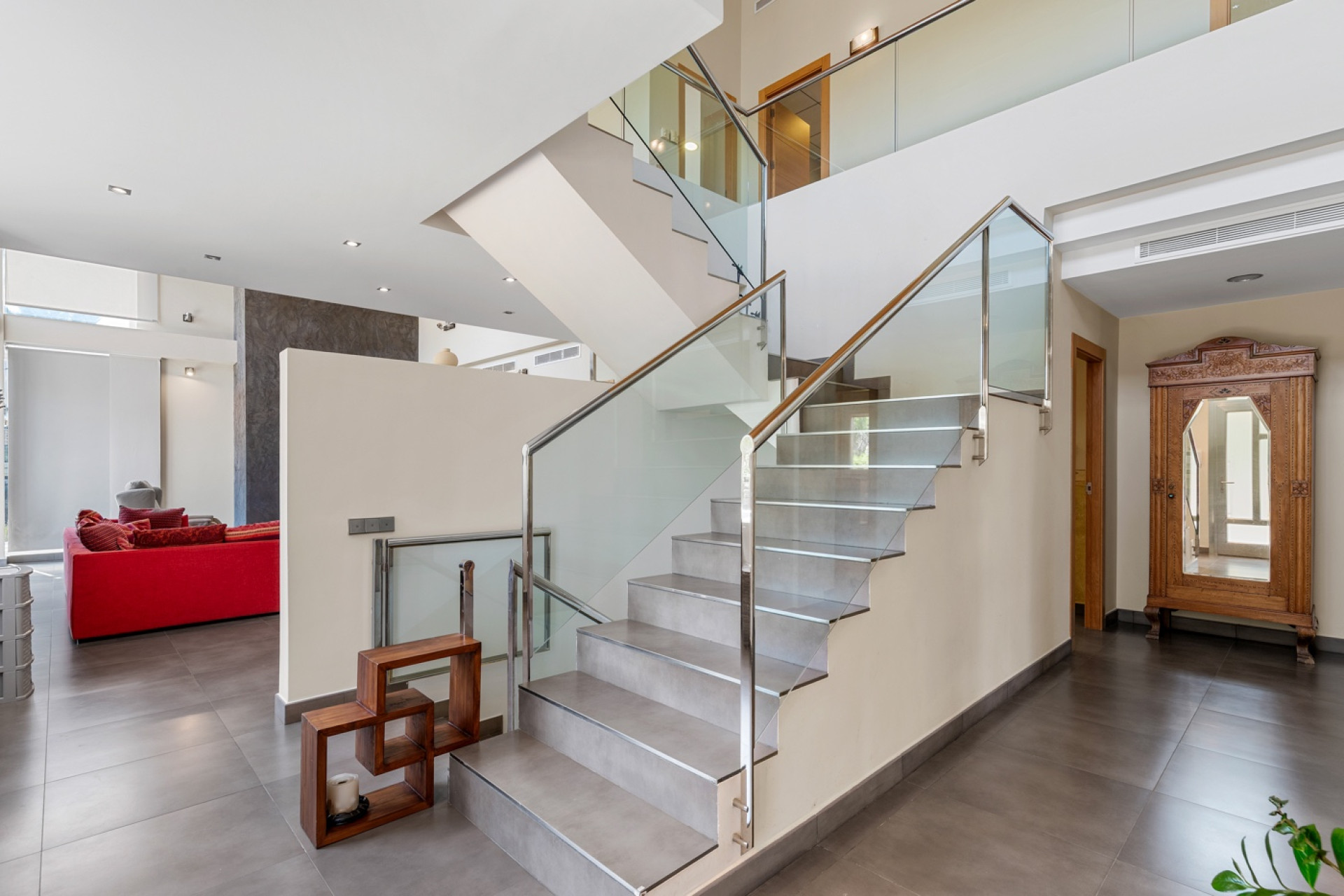 Resale - Villa - Elche