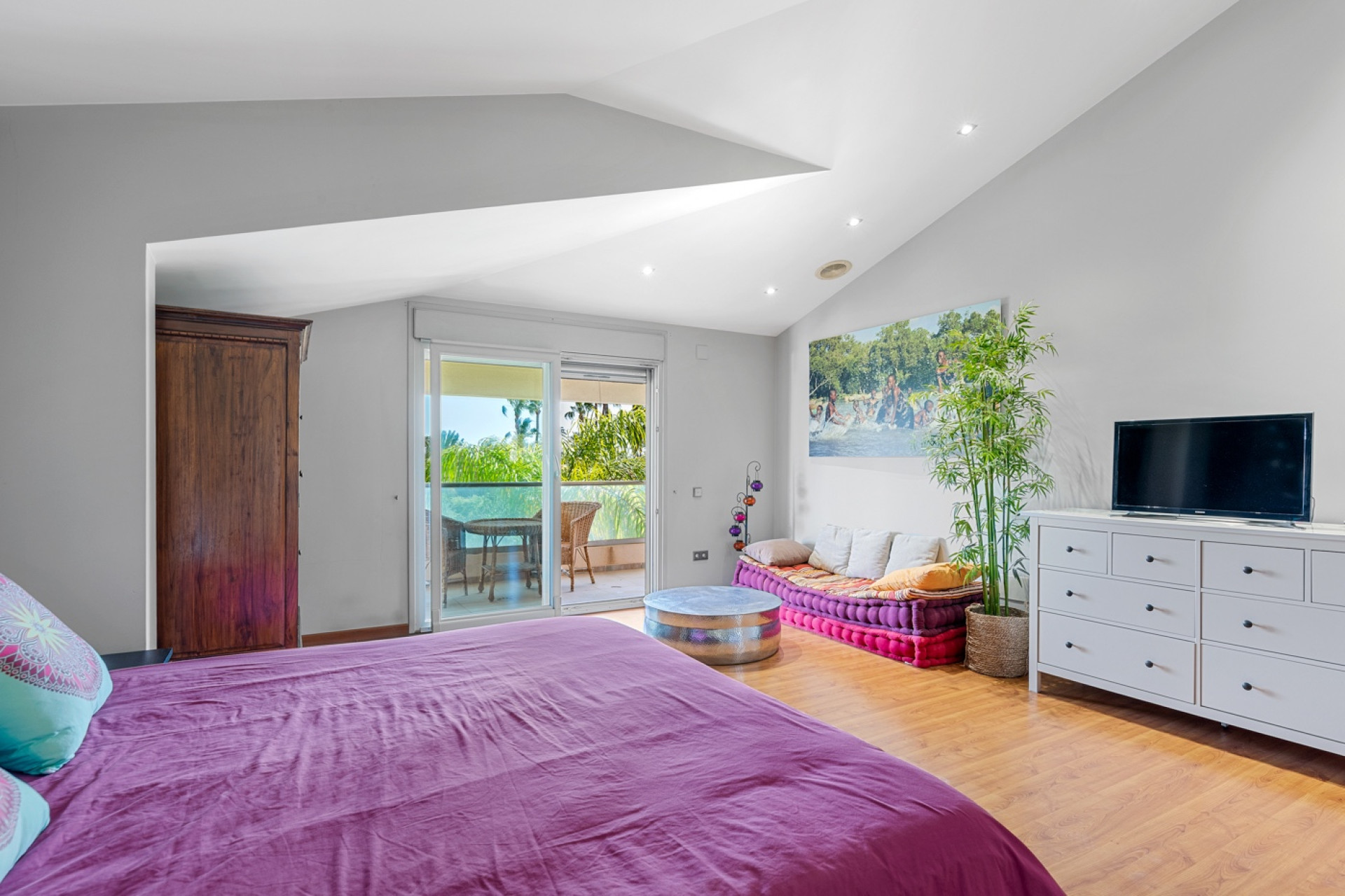 Resale - Villa - Elche