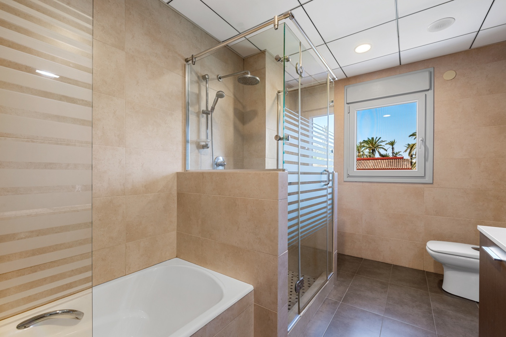 Resale - Villa - Elche