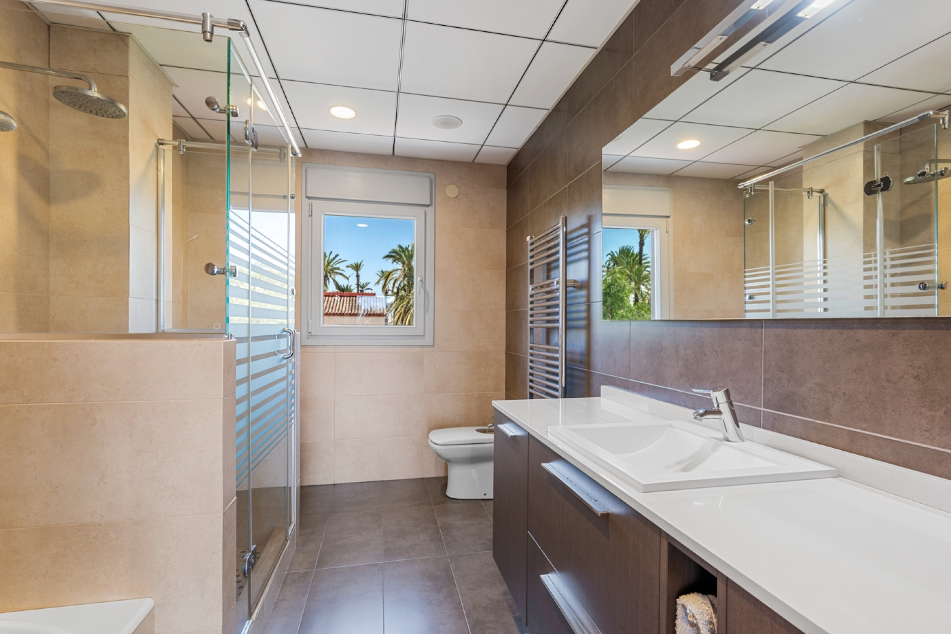 Resale - Villa - Elche