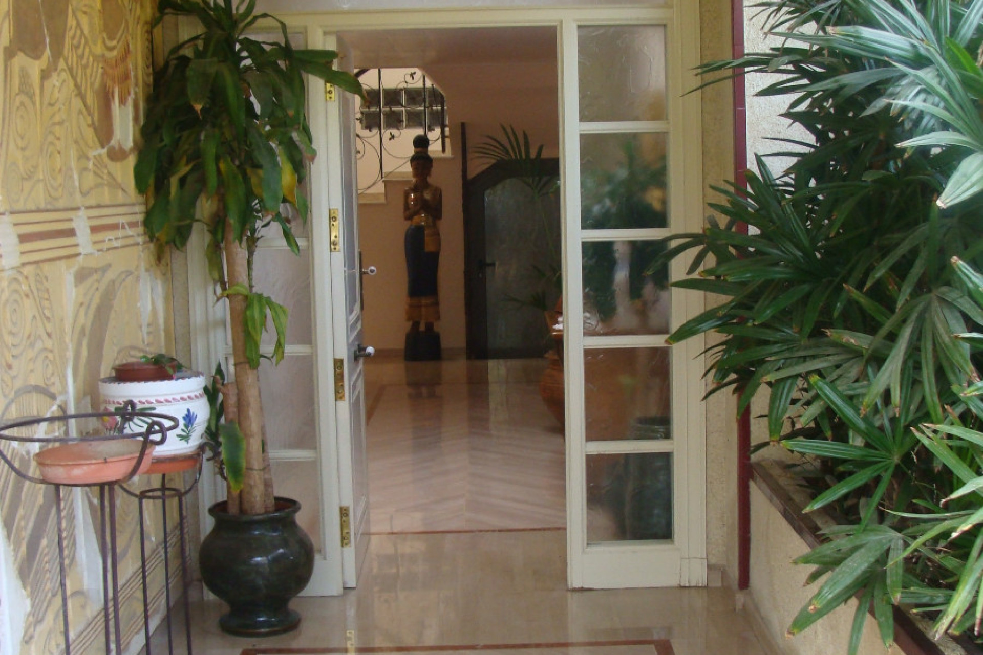 Resale - Villa - Elche