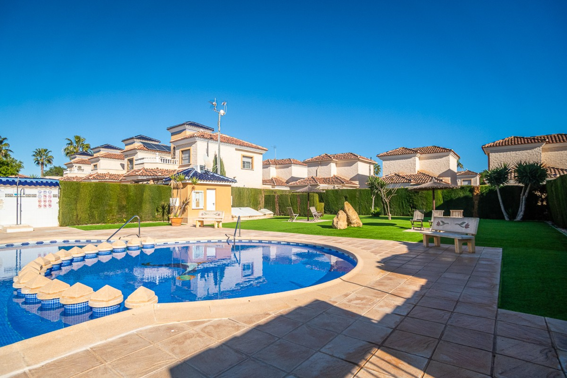 Resale - Villa - Guardamar del Segura - EL RASO