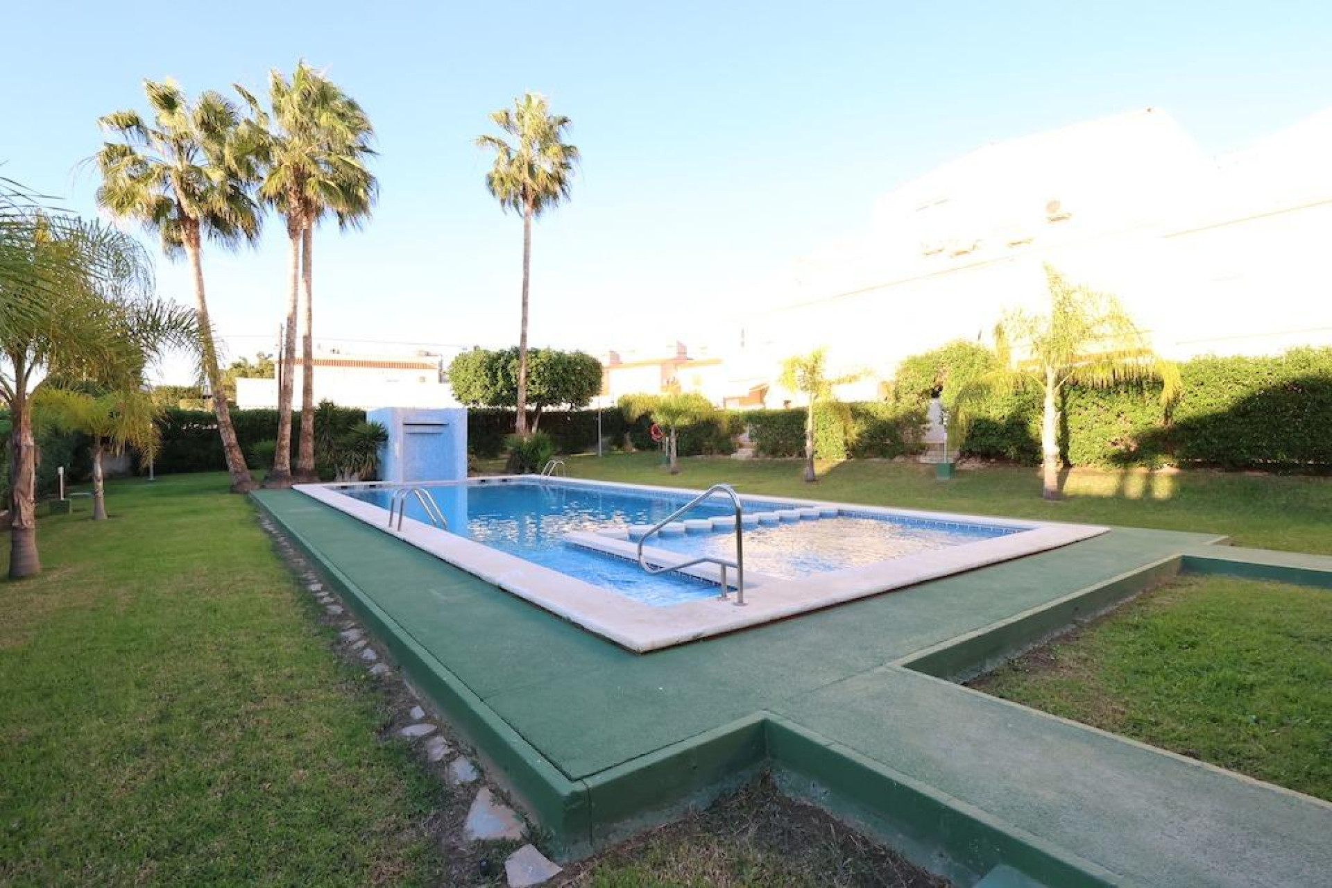 Resale - Villa - Guardamar del Segura - Urbanizaciones