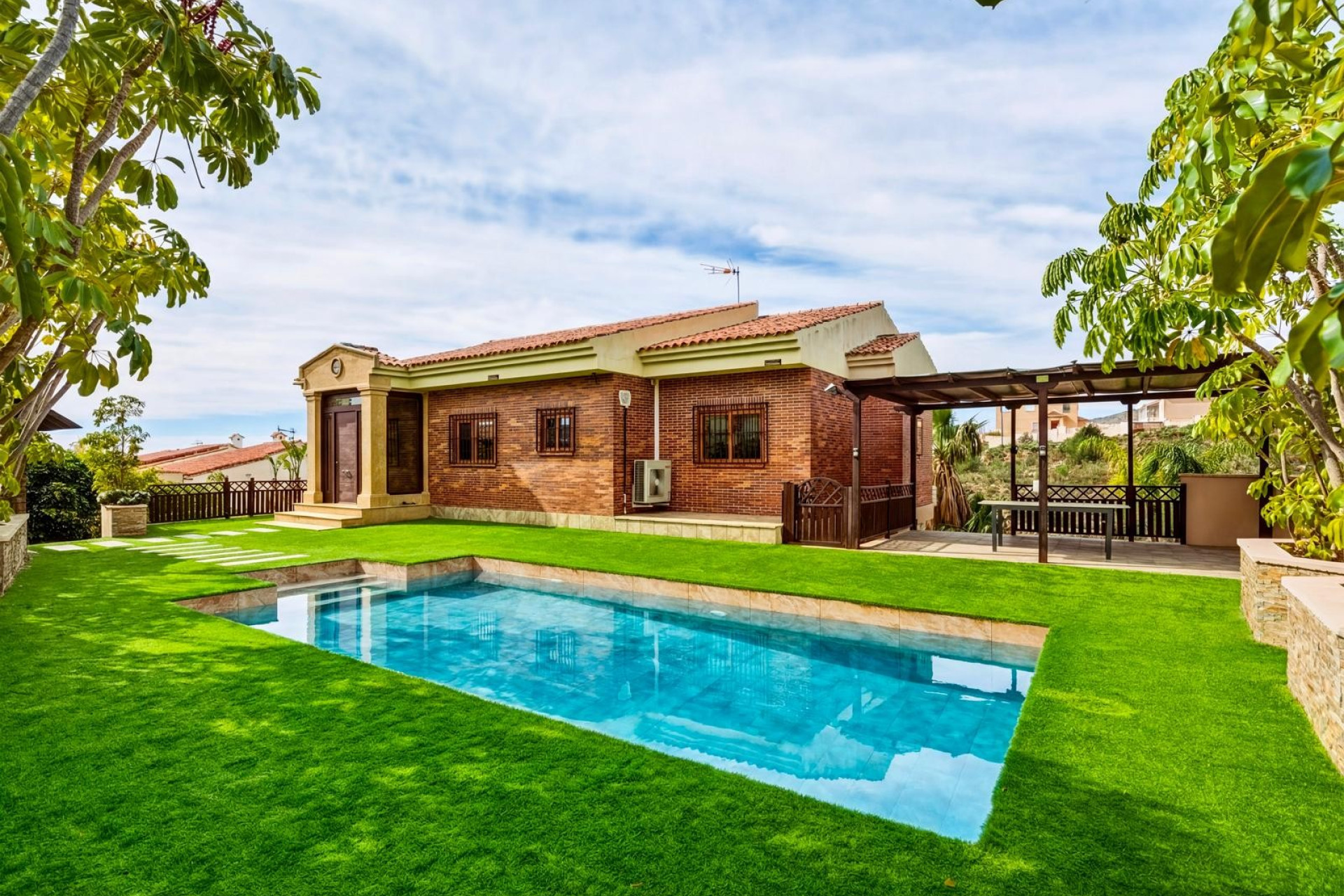 Resale - Villa - La Nucía