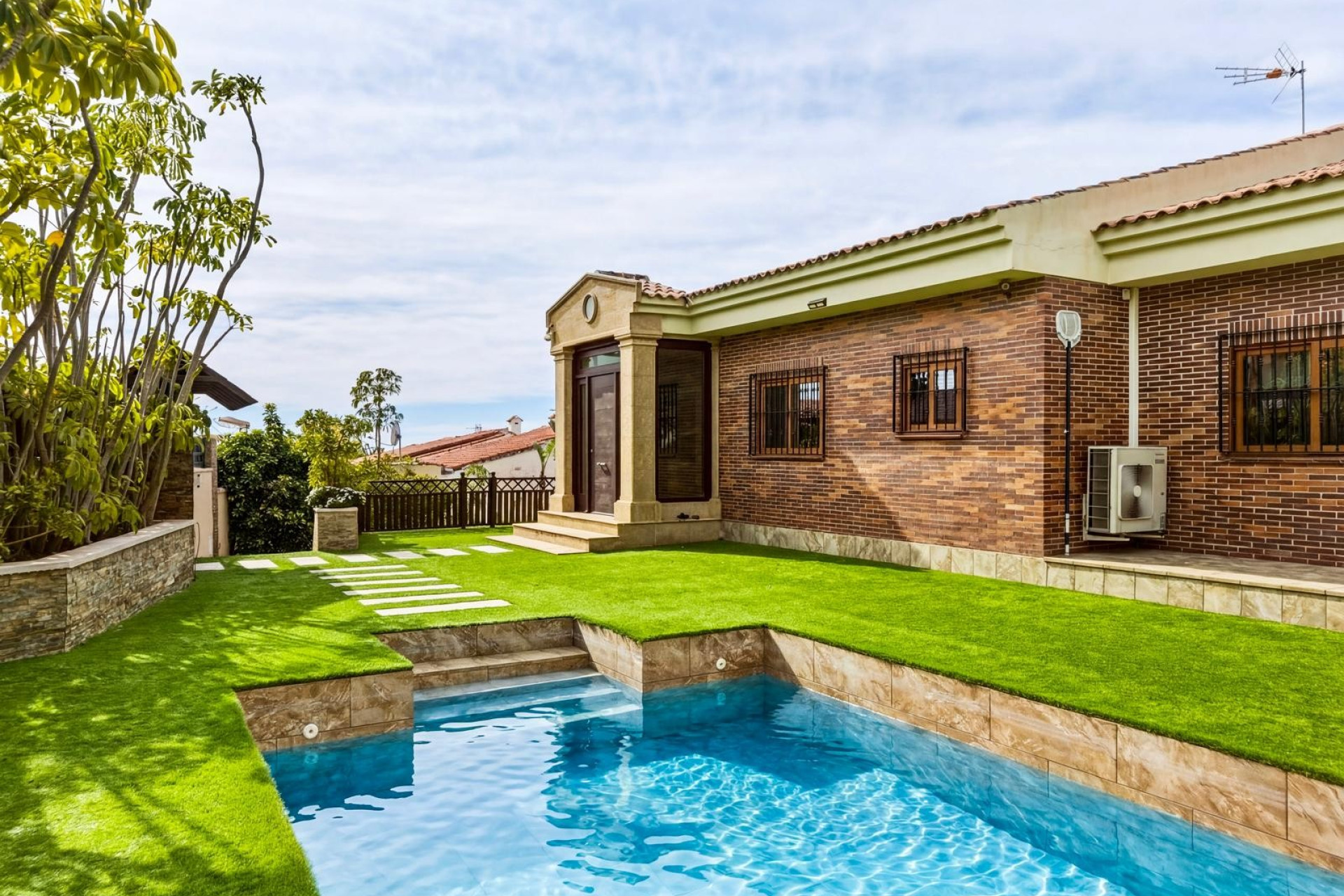 Resale - Villa - La Nucía