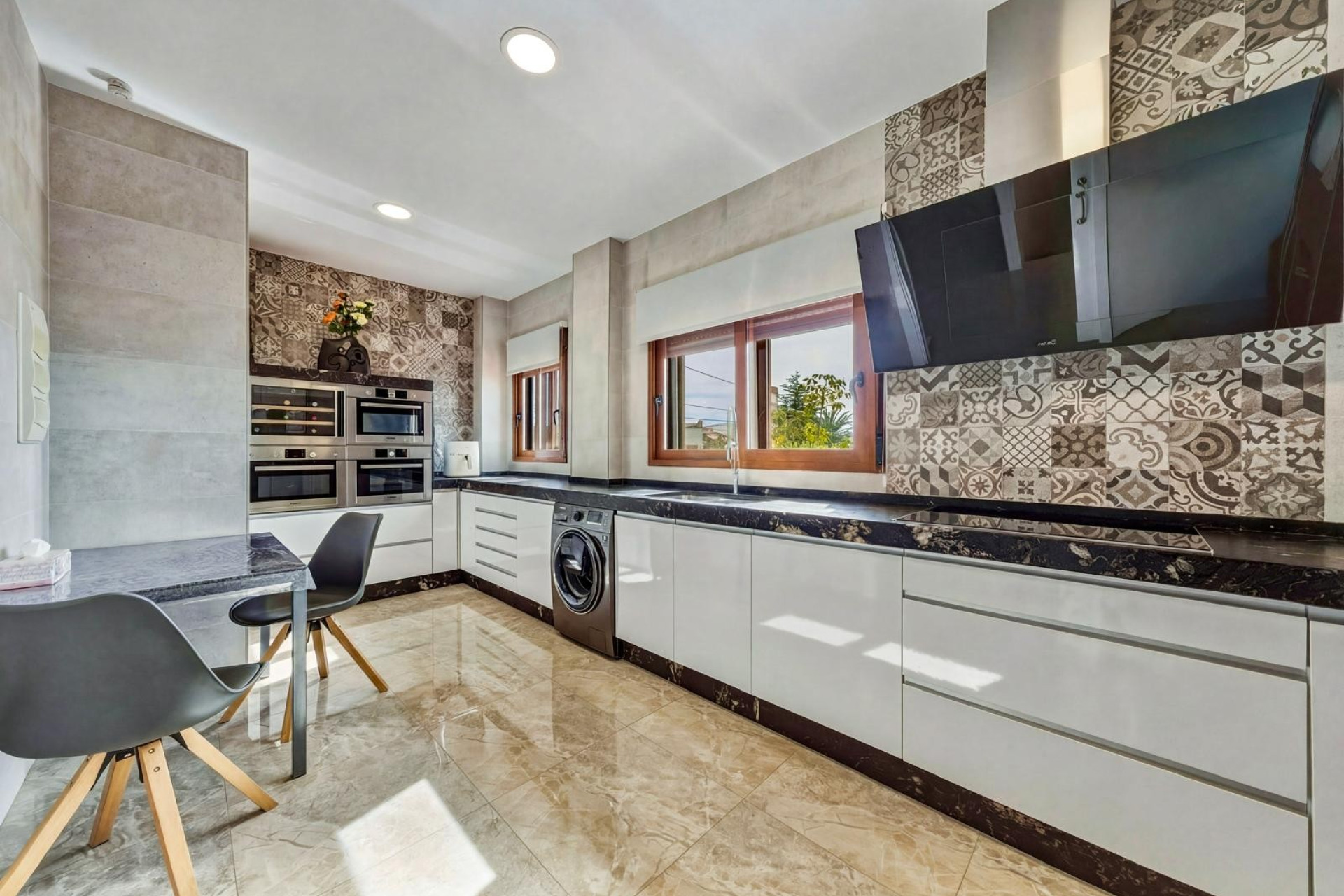 Resale - Villa - La Nucía
