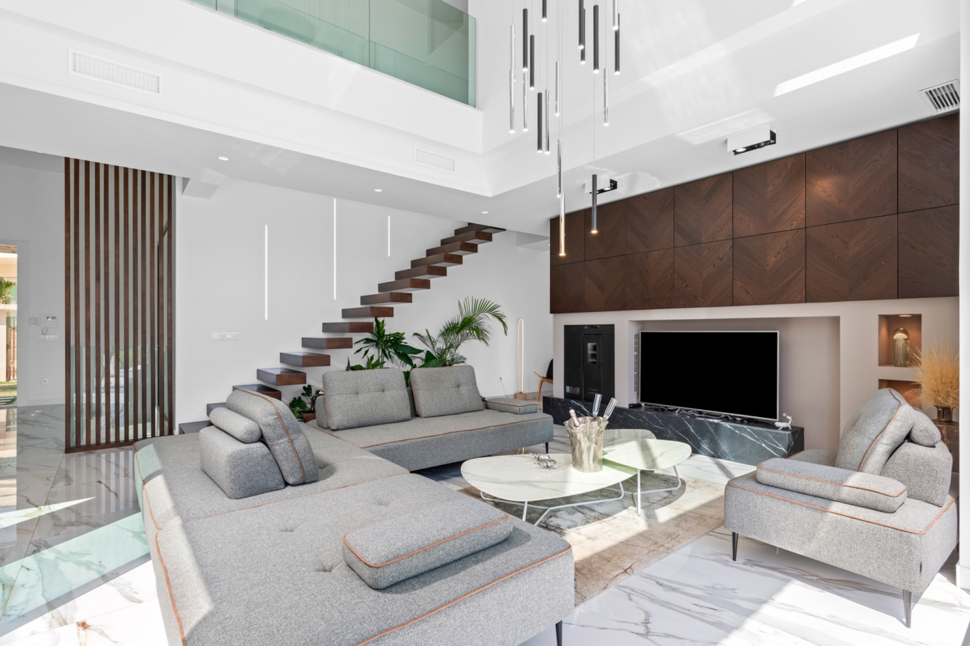 Resale - Villa - Las Colinas Golf Resort - Las Colinas Golf