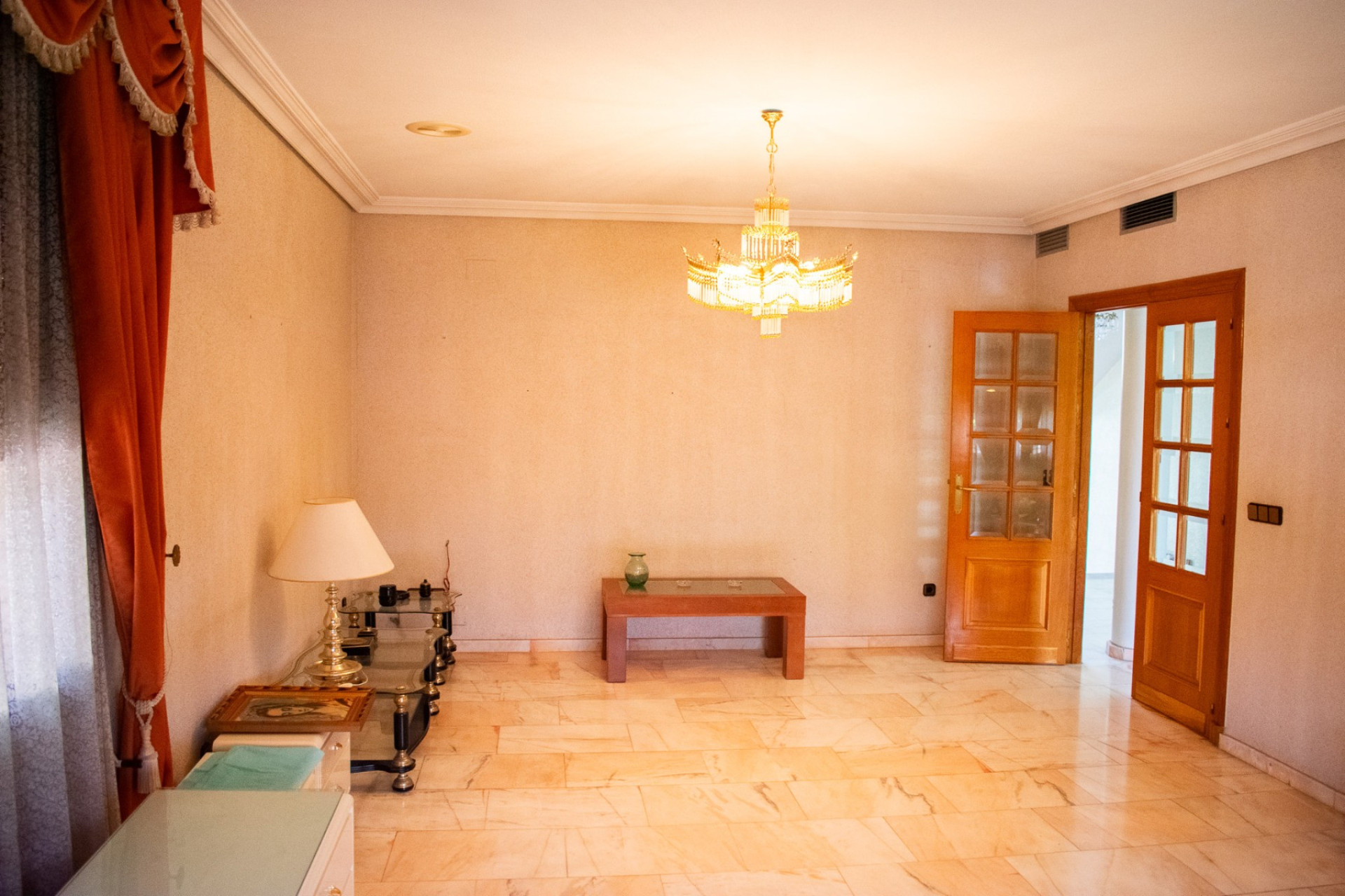Resale - Villa - Llano de brujas
