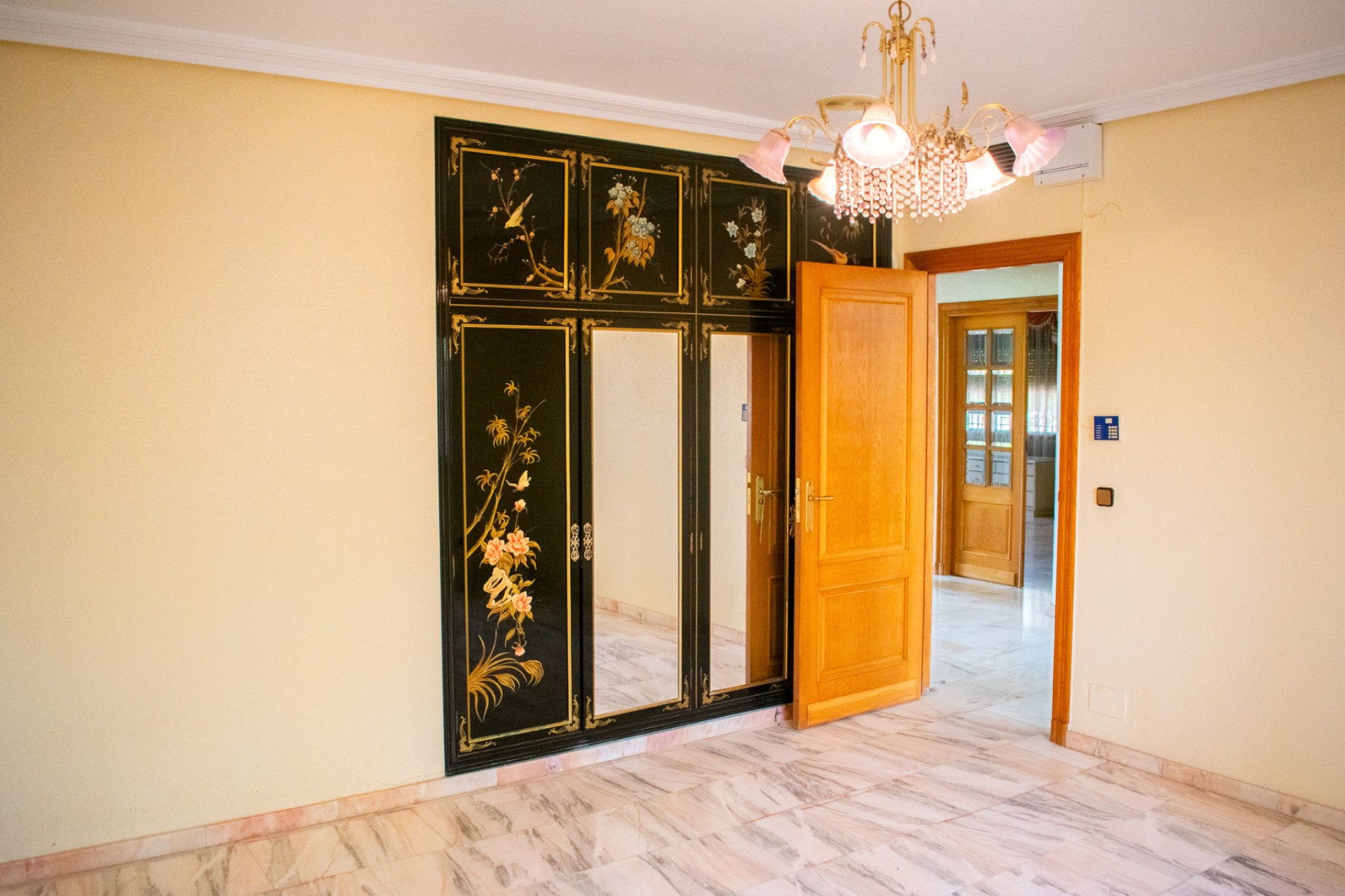 Resale - Villa - Llano de brujas