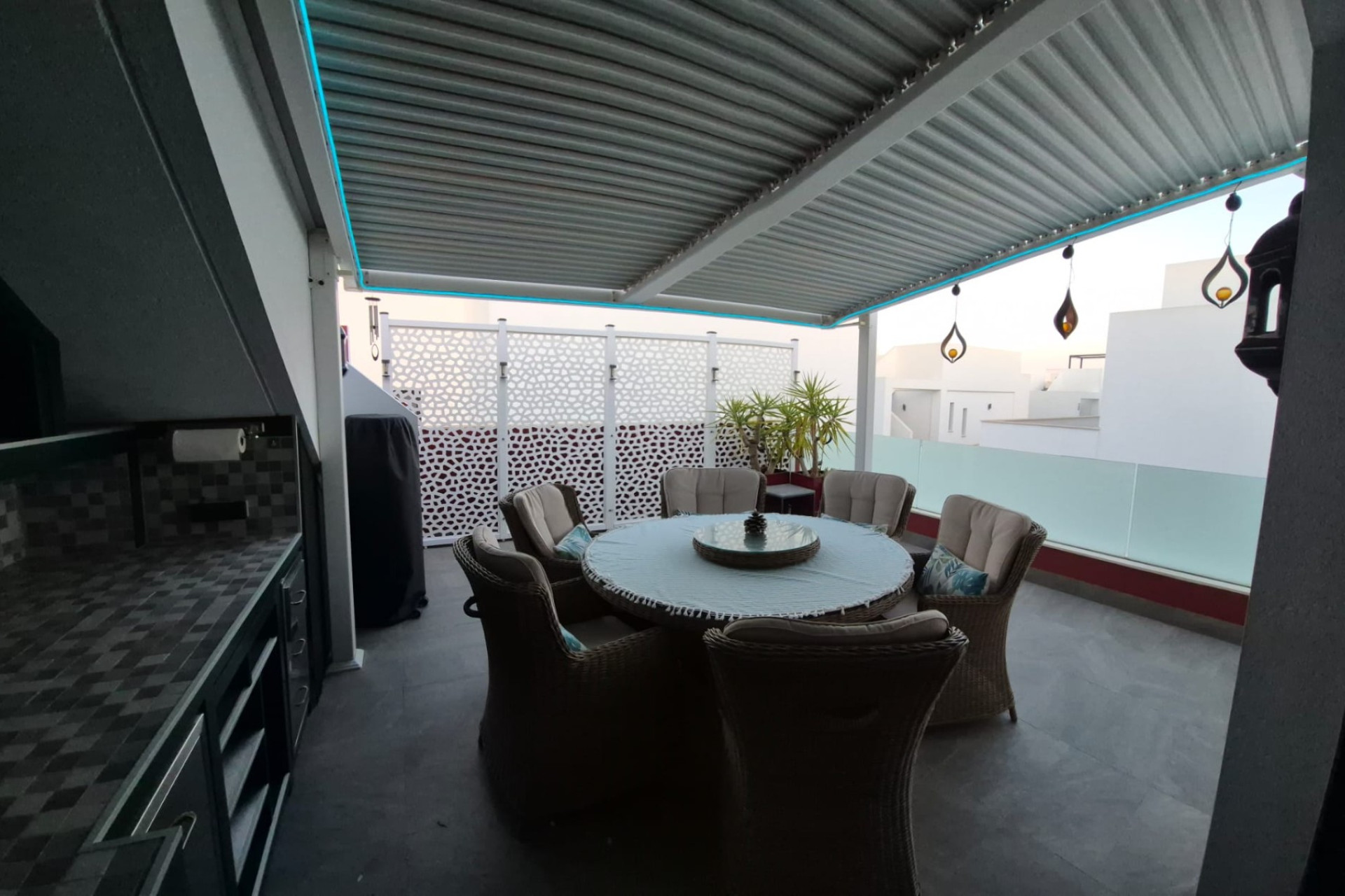 Resale - Villa - Los Montesinos - La Herrada