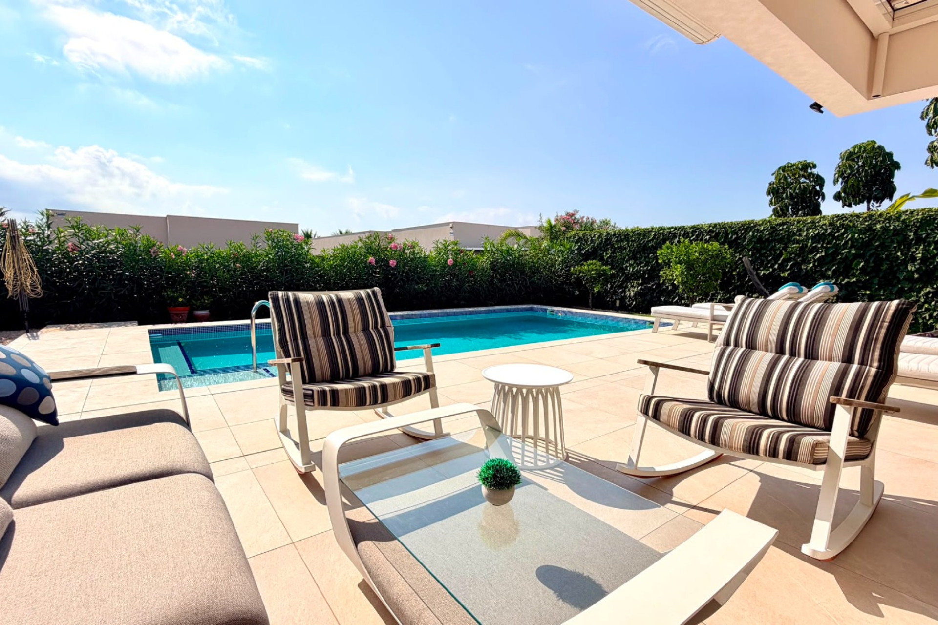 Resale - Villa - Los Montesinos - La Herrada