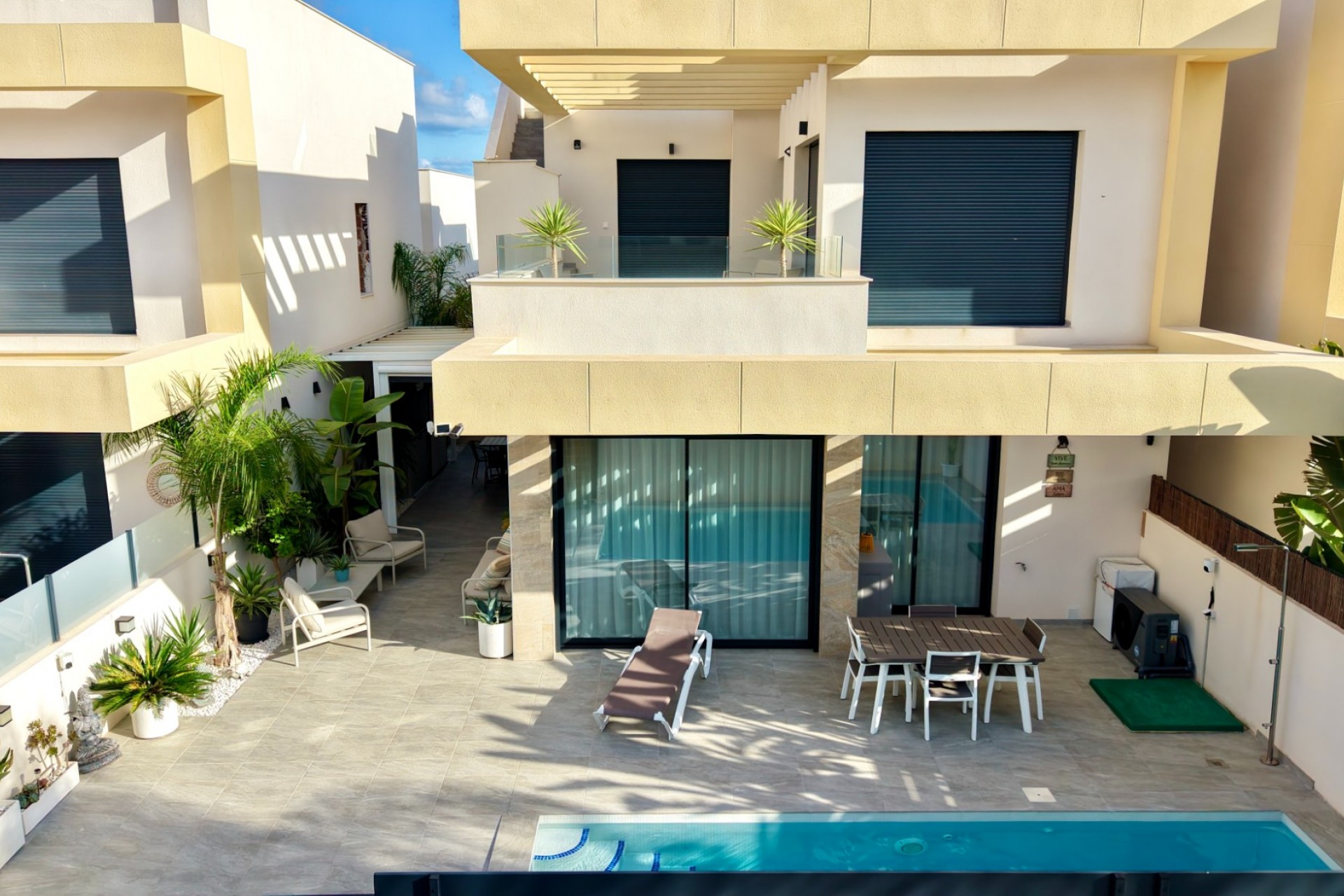 Resale - Villa - Los Montesinos - La Herrada