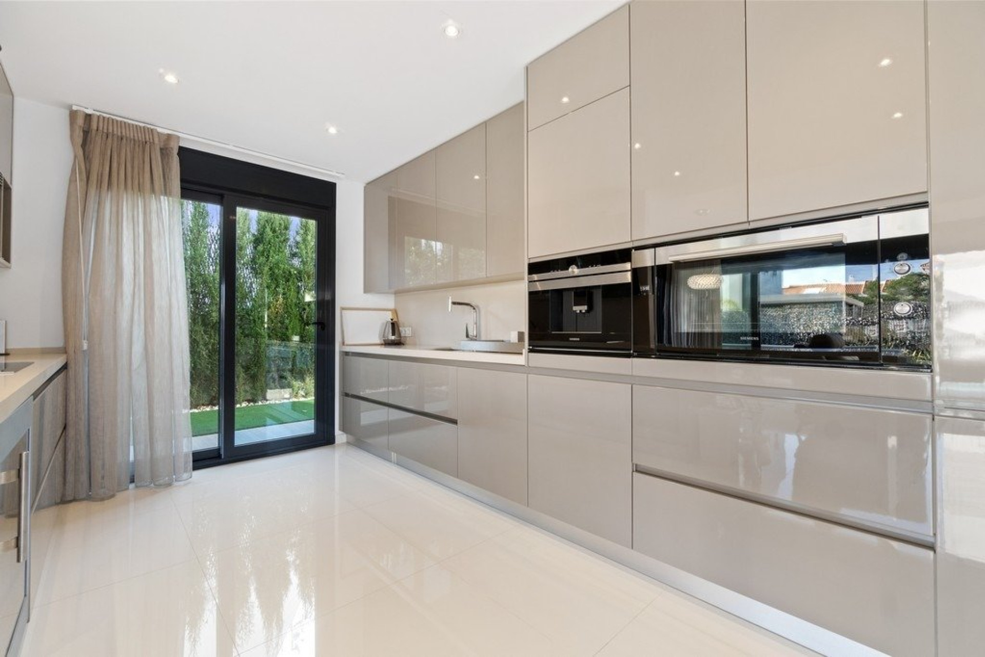 Resale - Villa - Orihuela Costa - Aguamarina