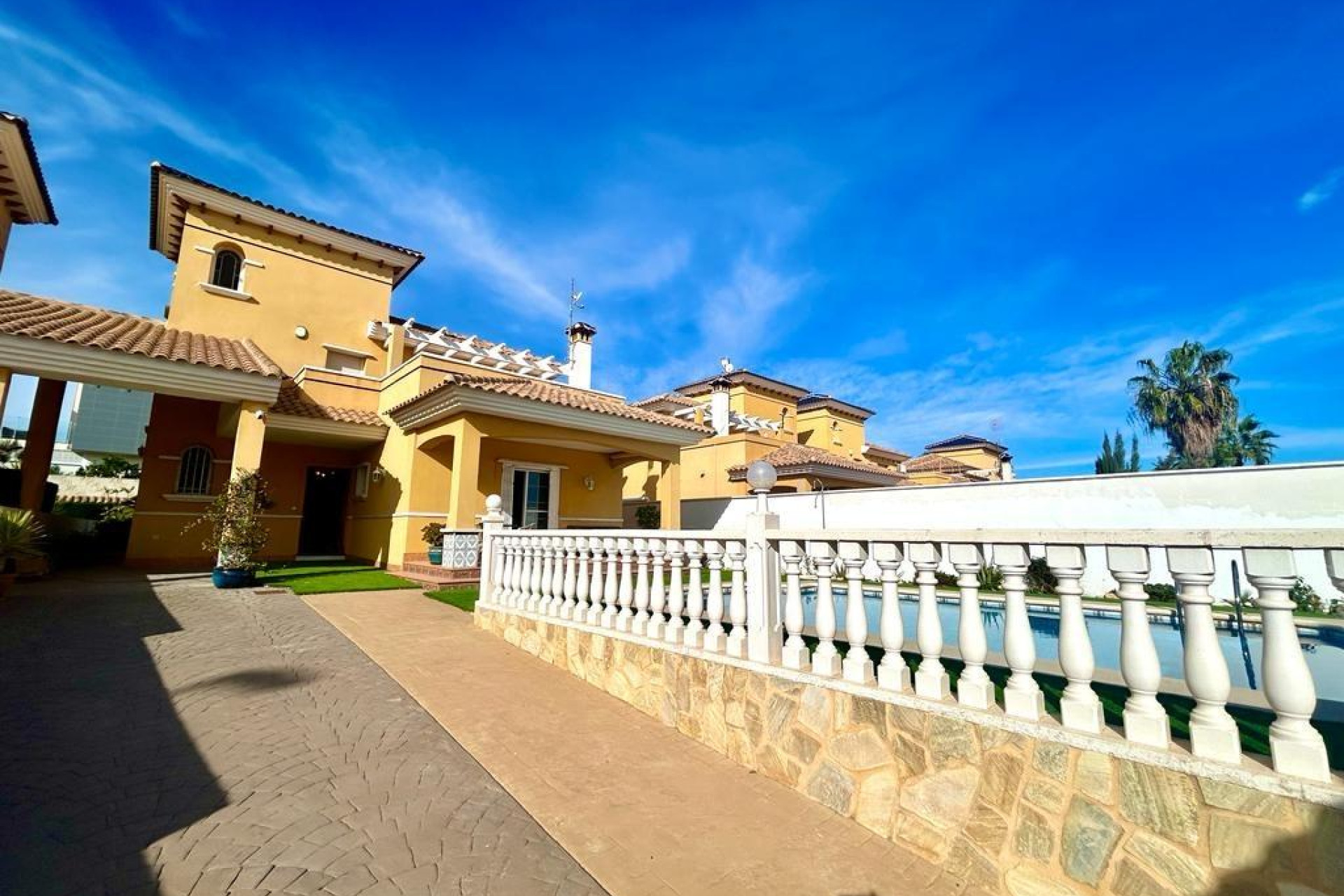 Resale - Villa - Orihuela Costa - Cabo Roig