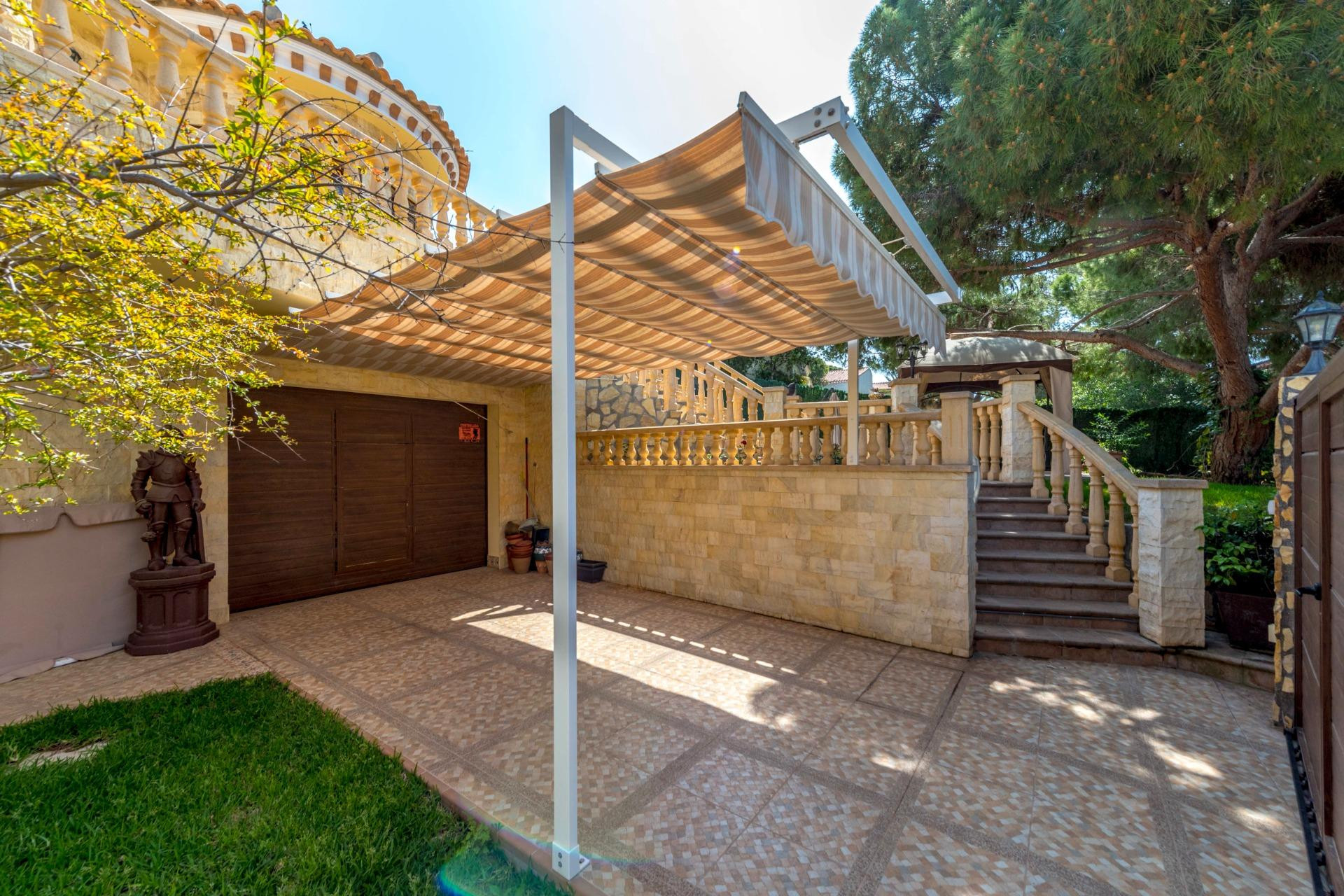 Resale - Villa - Orihuela Costa - Campoamor