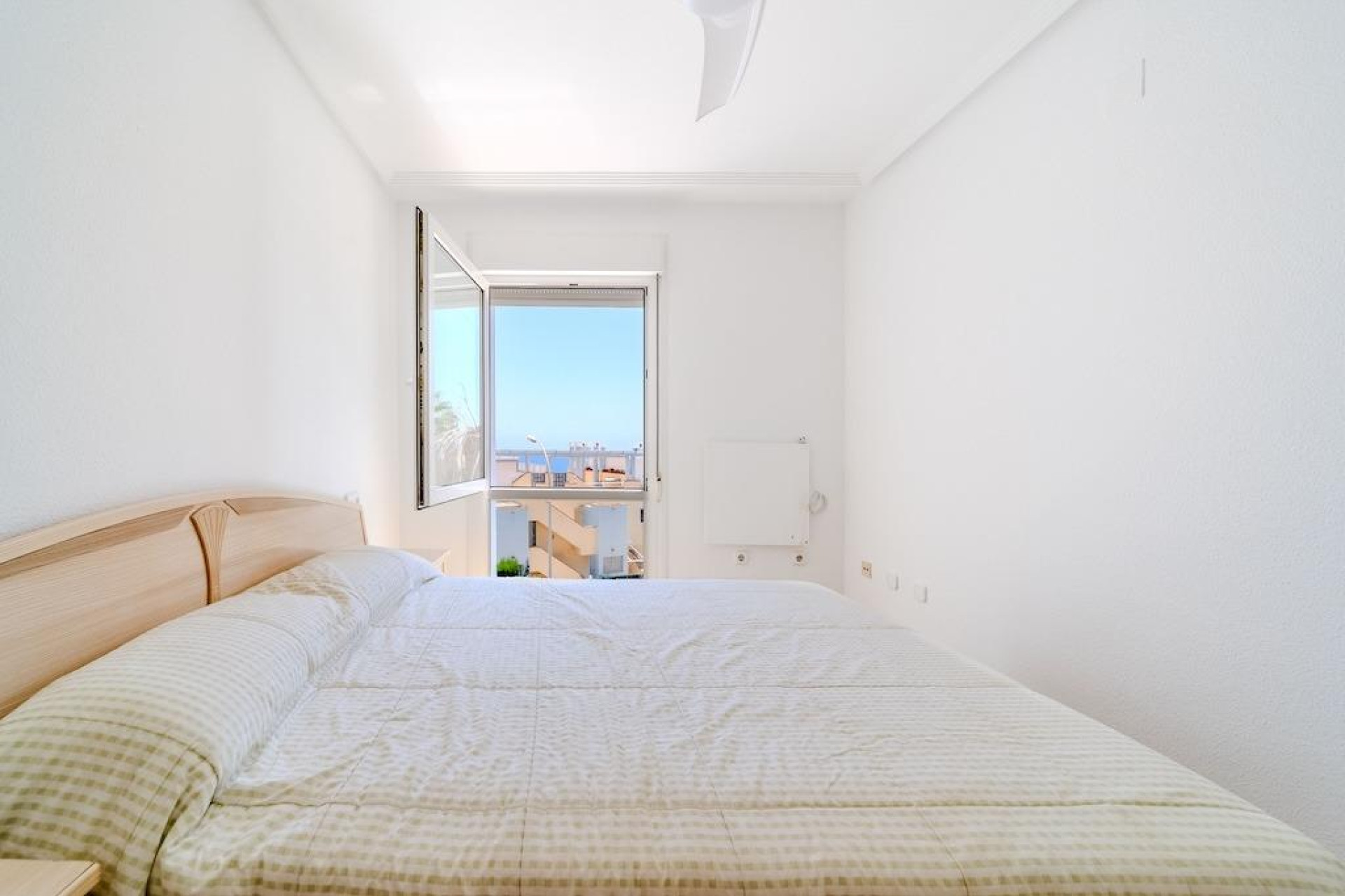 Resale - Villa - Orihuela Costa - Campoamor