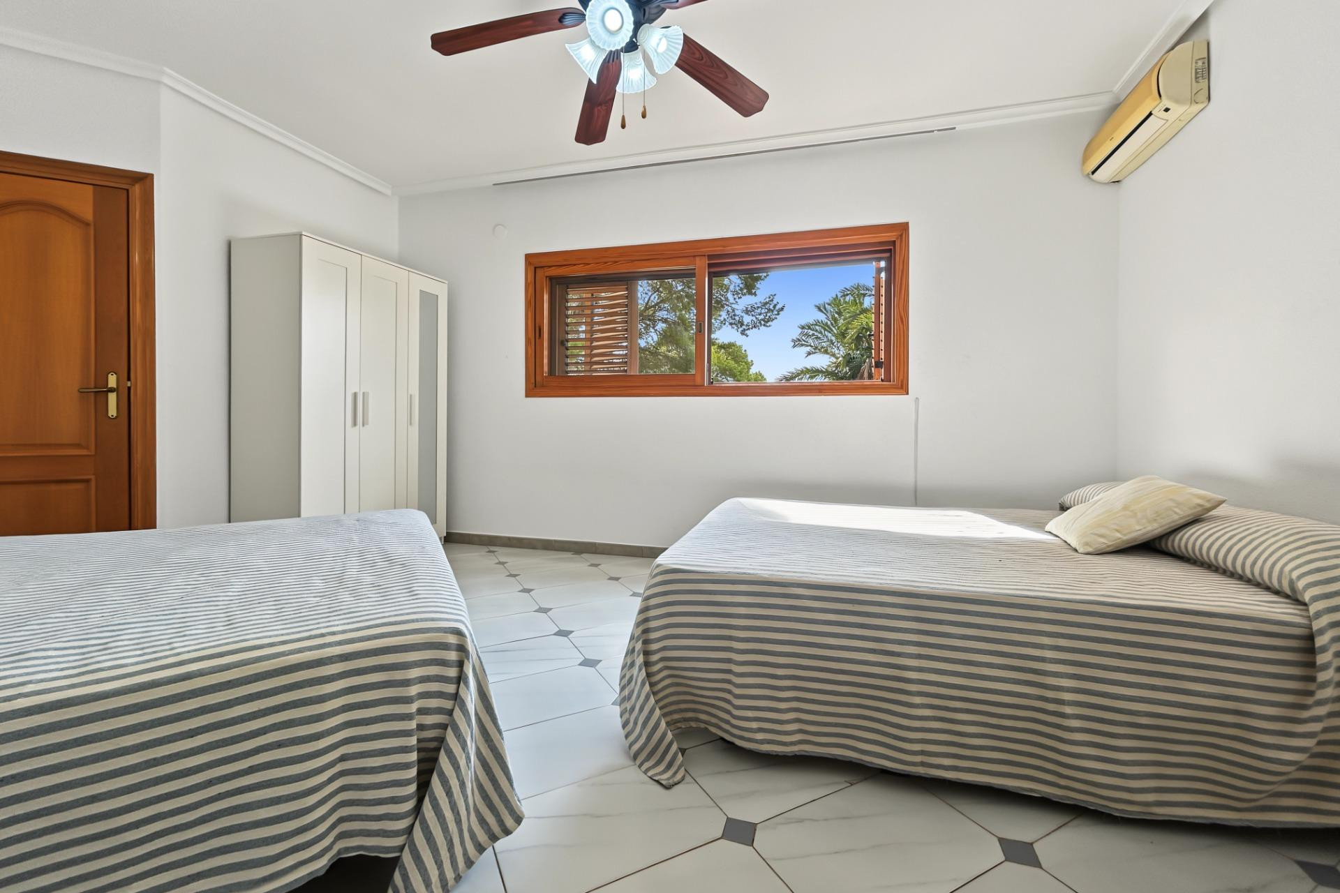 Resale - Villa - Orihuela Costa - Campoamor