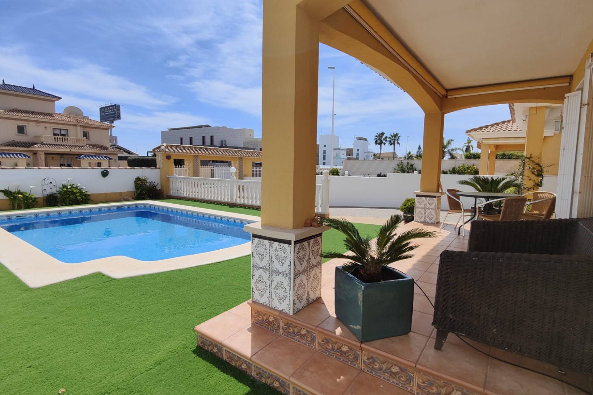 Resale - Villa - Orihuela Costa - La Zenia