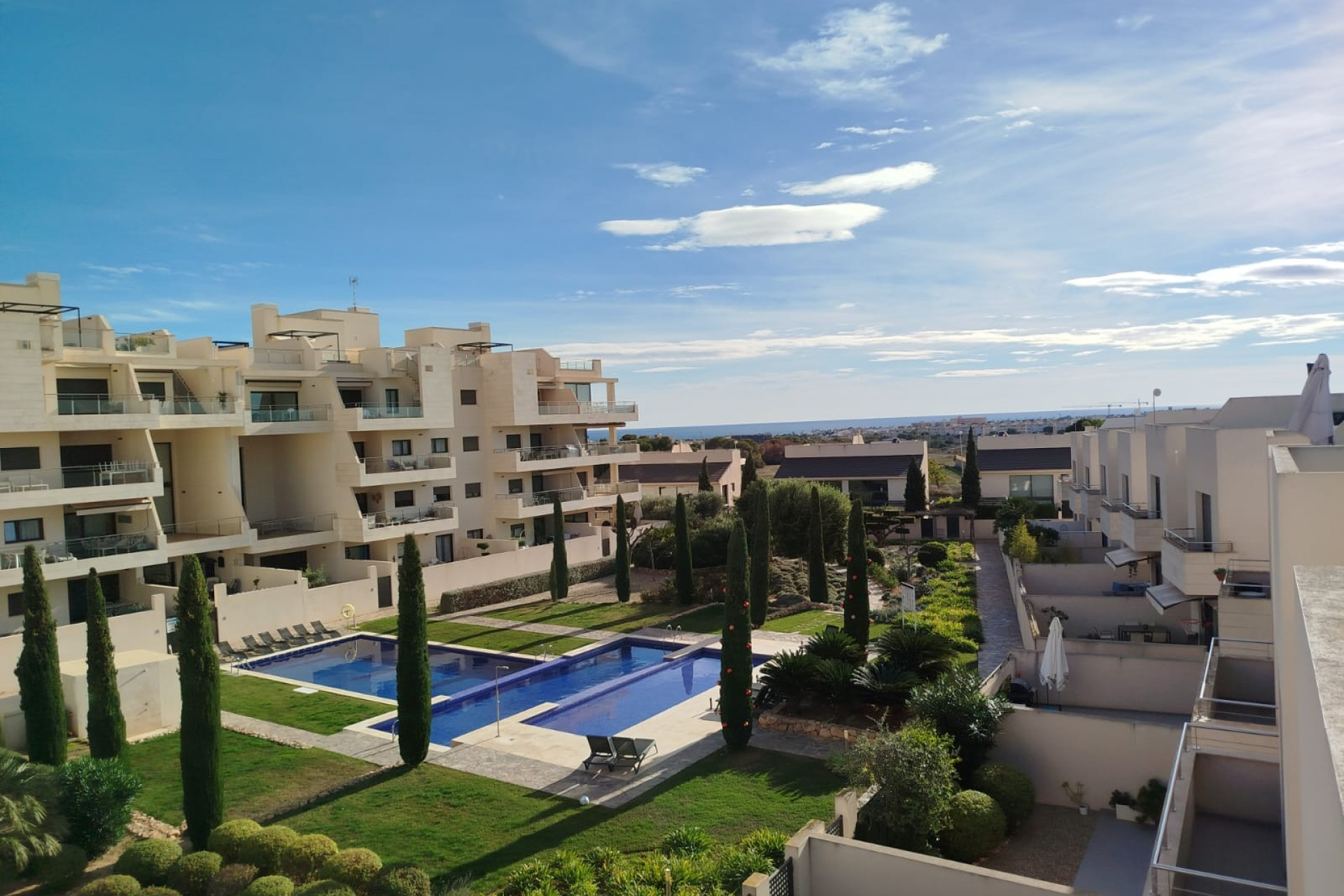 Resale - Villa - Orihuela Costa - Los Dolses