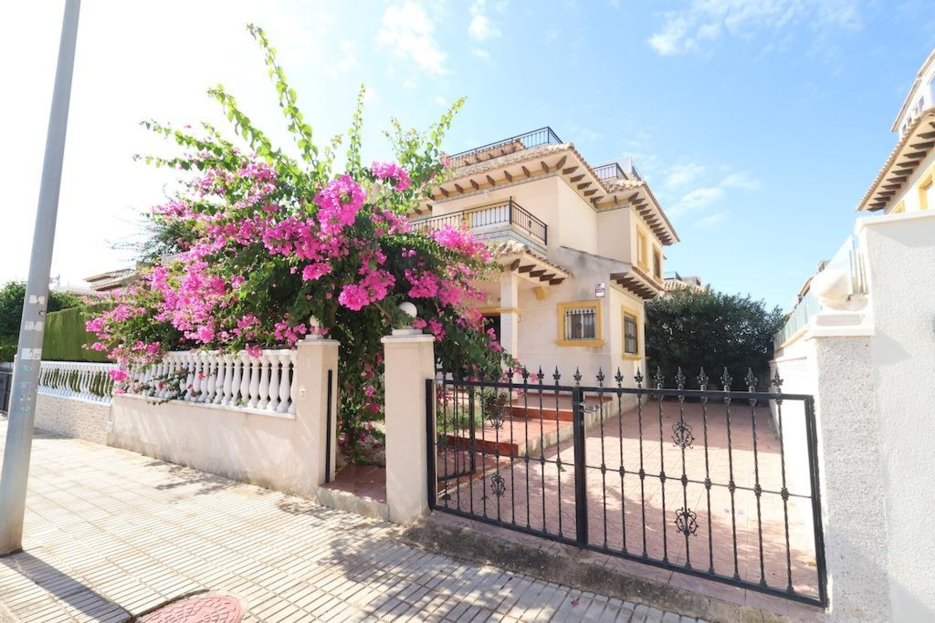 Resale - Villa - Orihuela Costa - Playa Flamenca