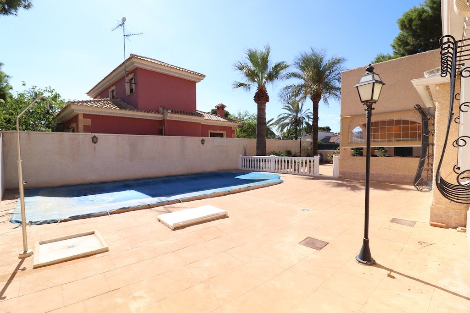 Resale - Villa - Orihuela Costa - Punta Prima