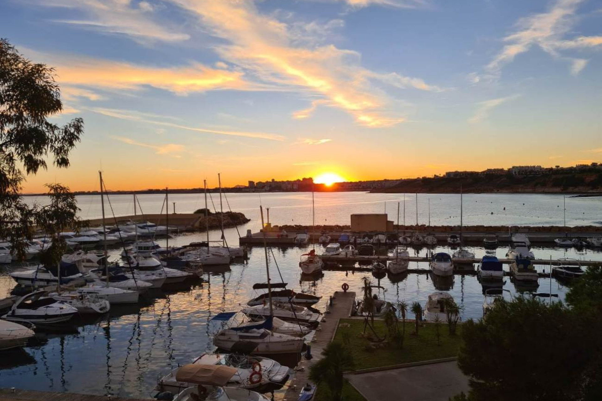 Resale - Villa - Orihuela Costa - Villamartín