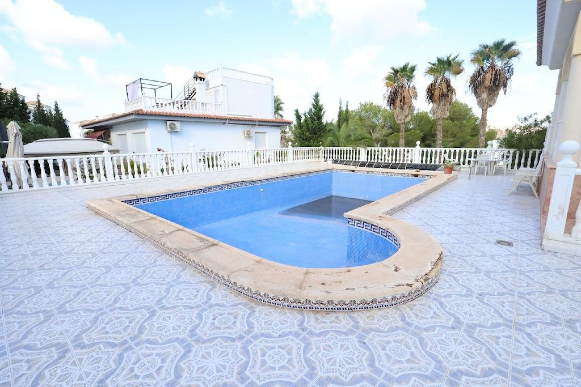 Resale - Villa - Orihuela Costa - Villamartín